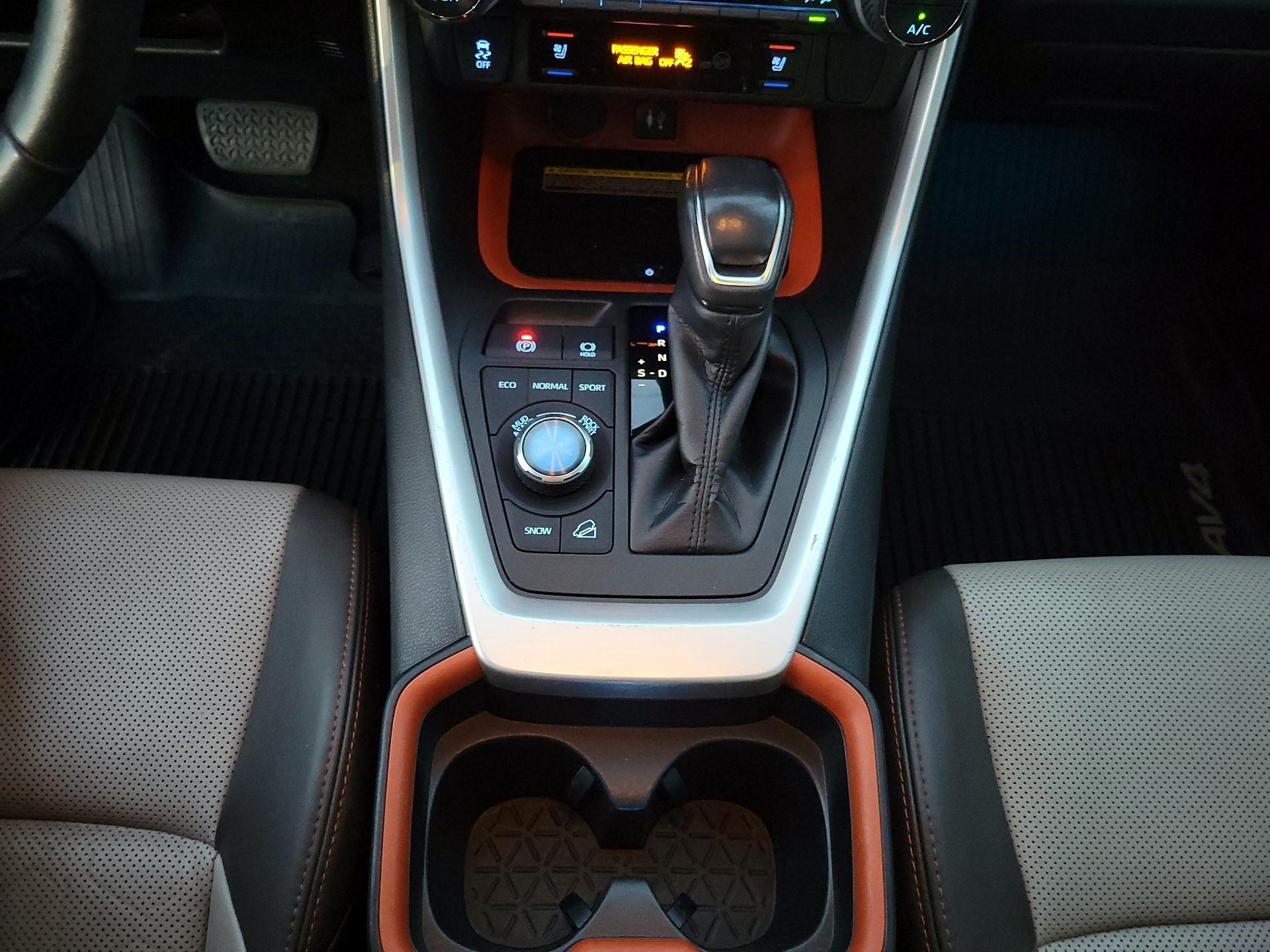 Thumbnail: 2019 Toyota RAV4 - 16