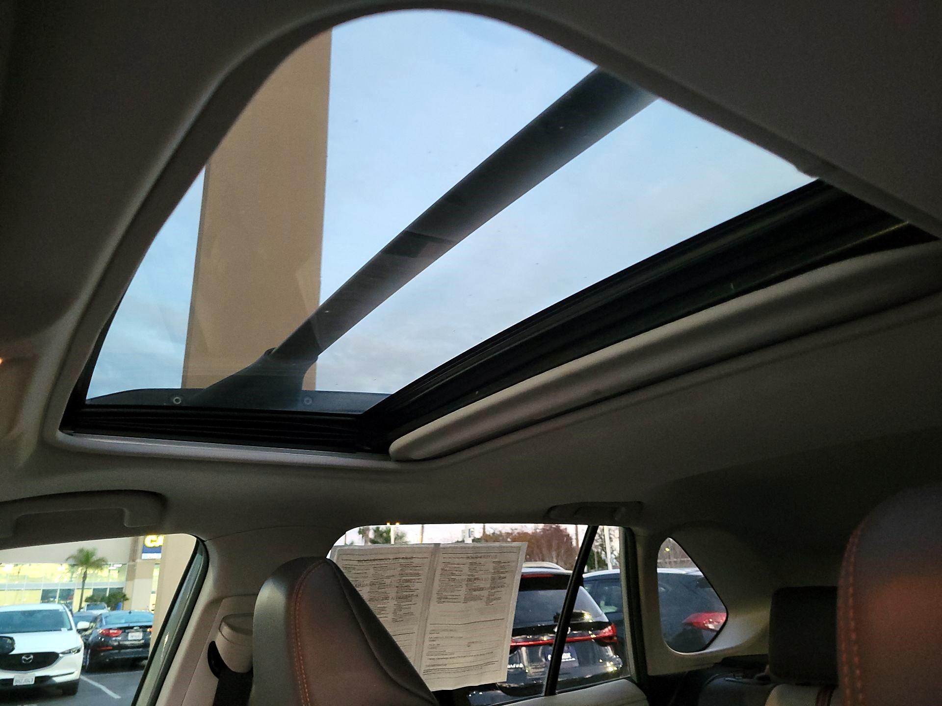 Thumbnail: 2019 Toyota RAV4 - 18