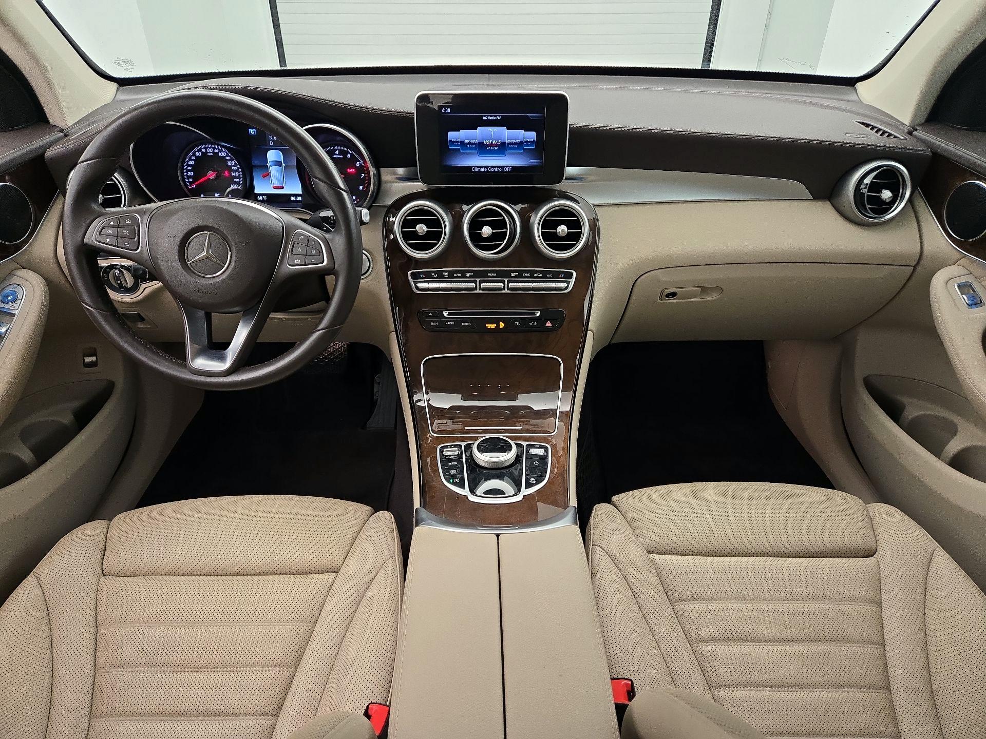 Thumbnail: 2018 Mercedes-Benz GLC - 9