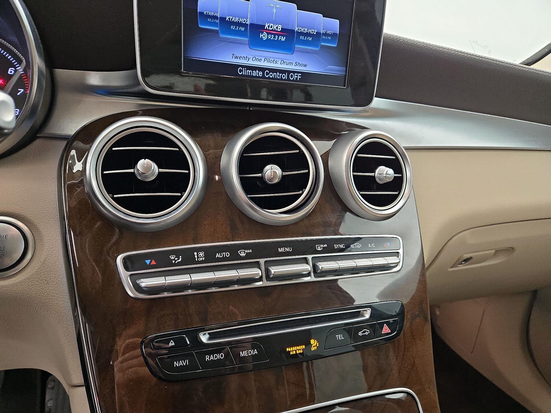 Thumbnail: 2018 Mercedes-Benz GLC - 16