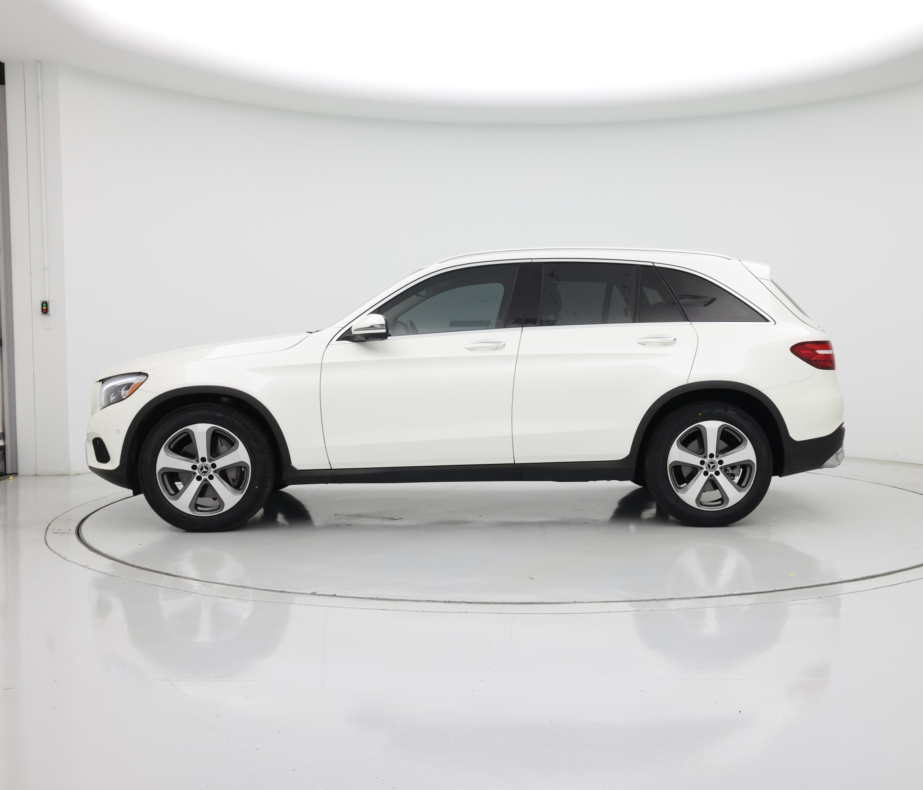 Thumbnail: 2018 Mercedes-Benz GLC - 3