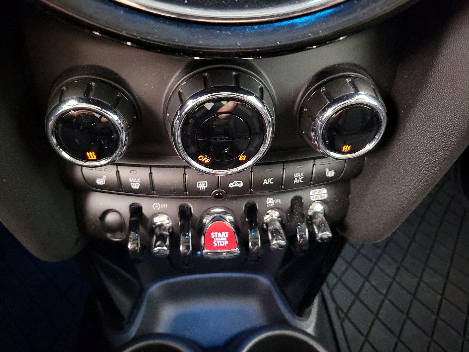 Thumbnail: 2023 MINI Cooper Hardtop - 17