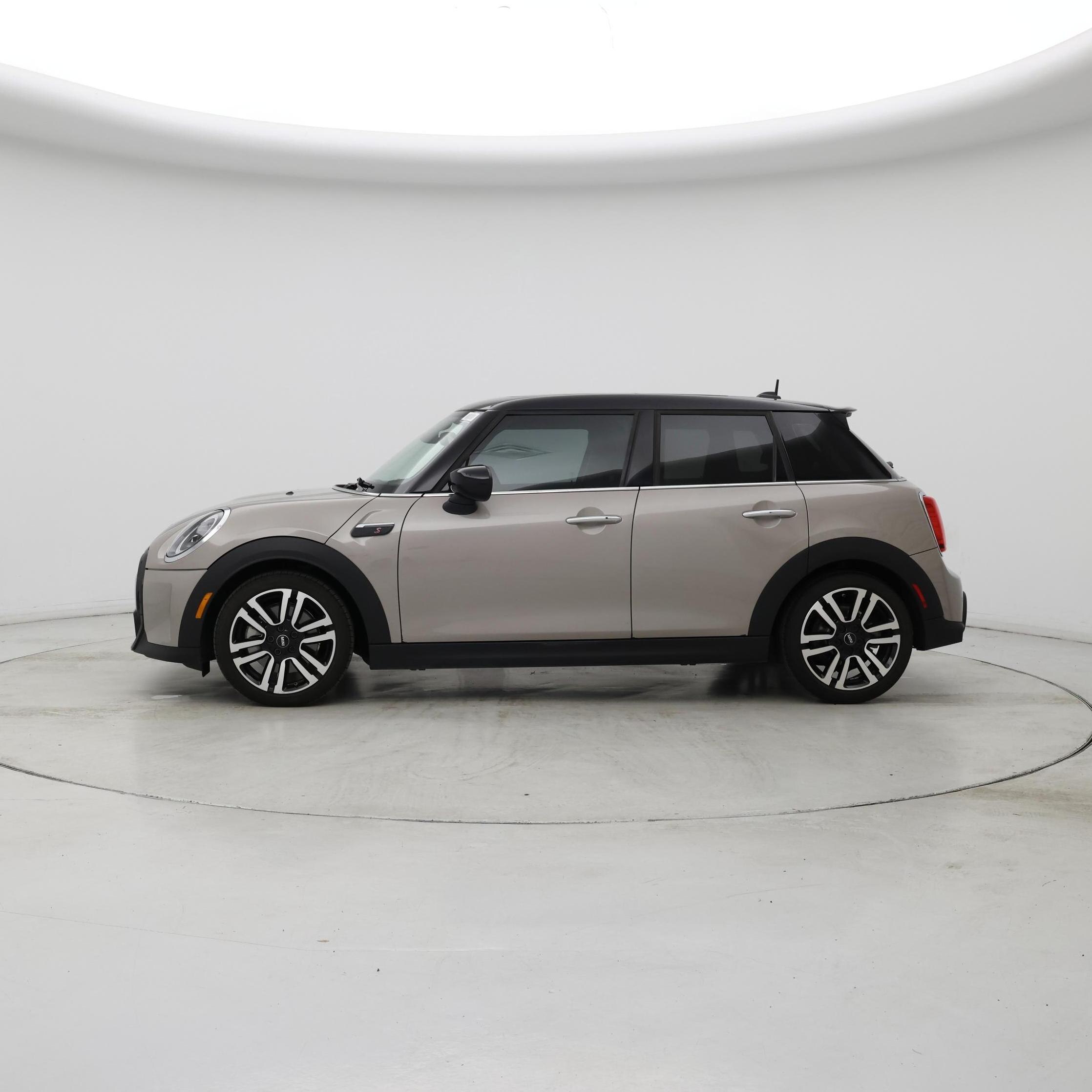 Thumbnail: 2023 MINI Cooper Hardtop - 3