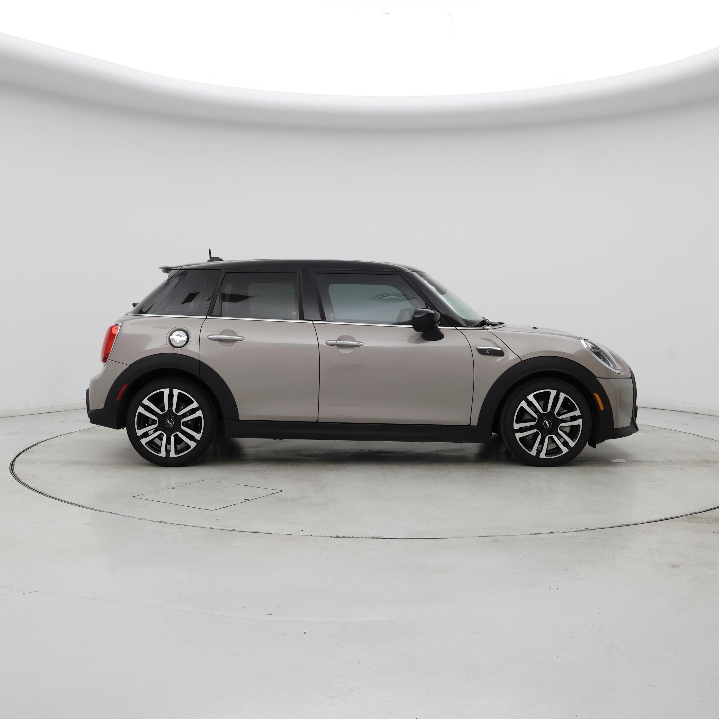Thumbnail: 2023 MINI Cooper Hardtop - 7
