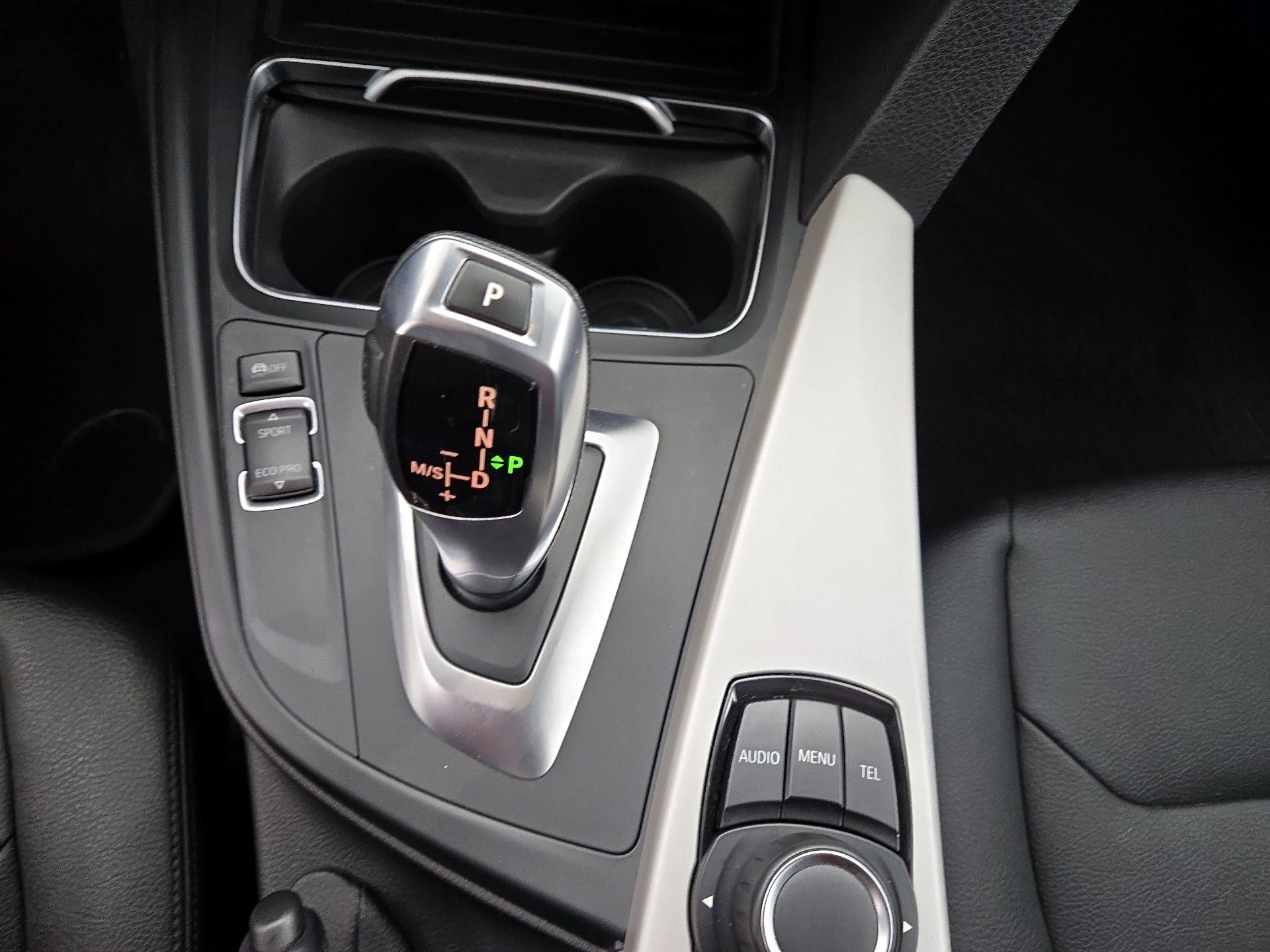 Thumbnail: 2016 BMW 3 Series - 16