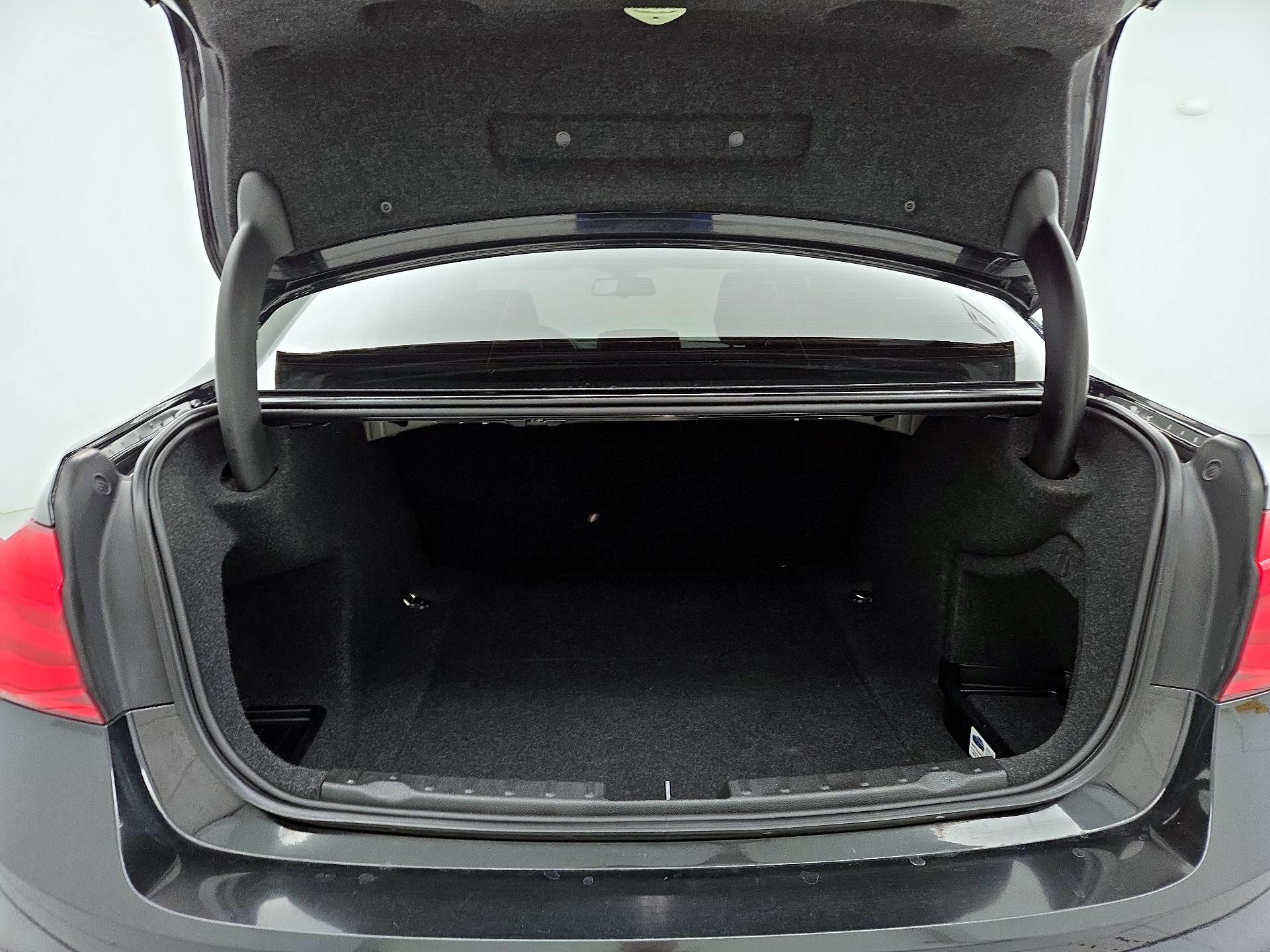 Thumbnail: 2016 BMW 3 Series - 19