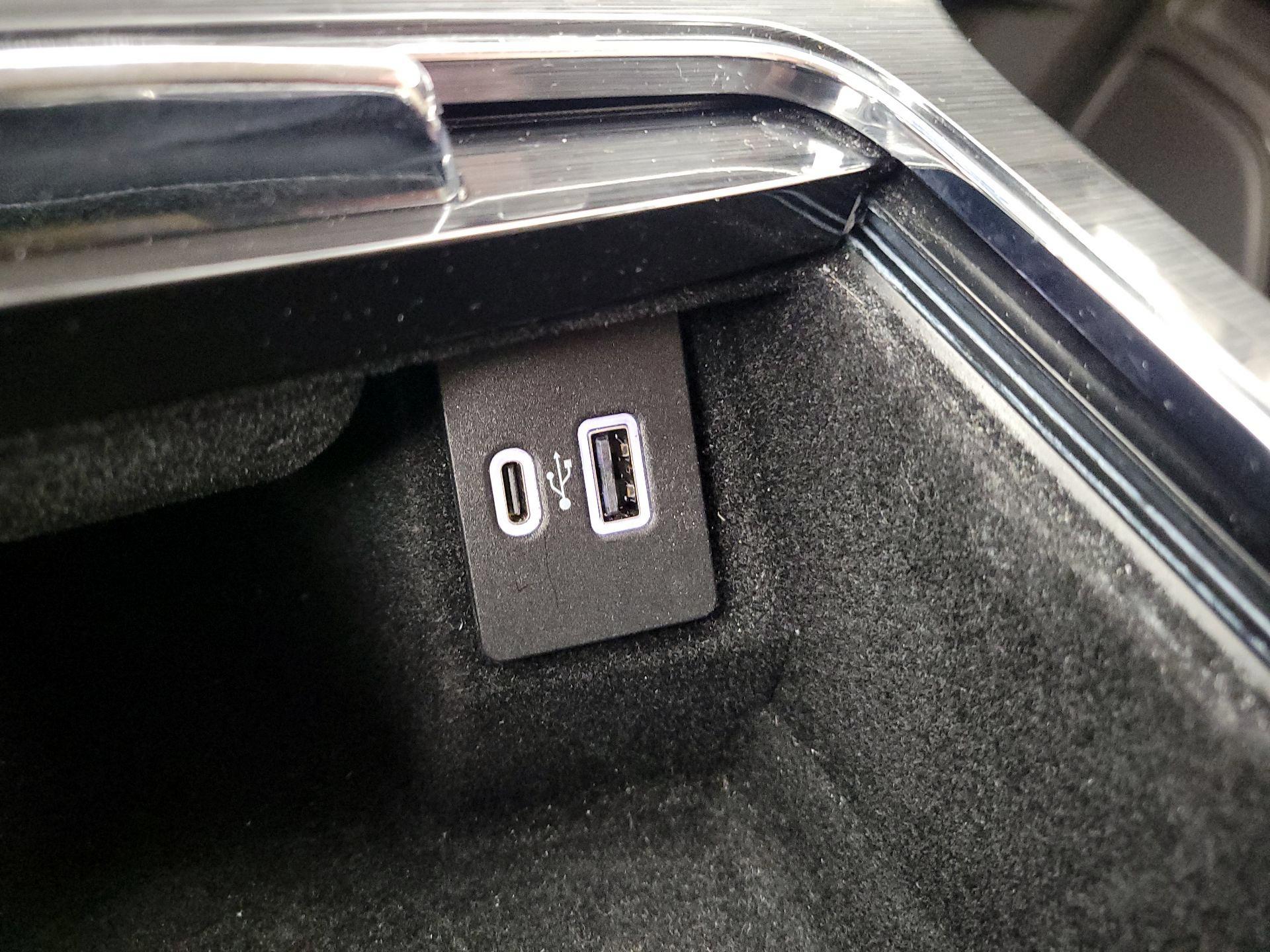 Thumbnail: 2021 Lincoln Nautilus - 19