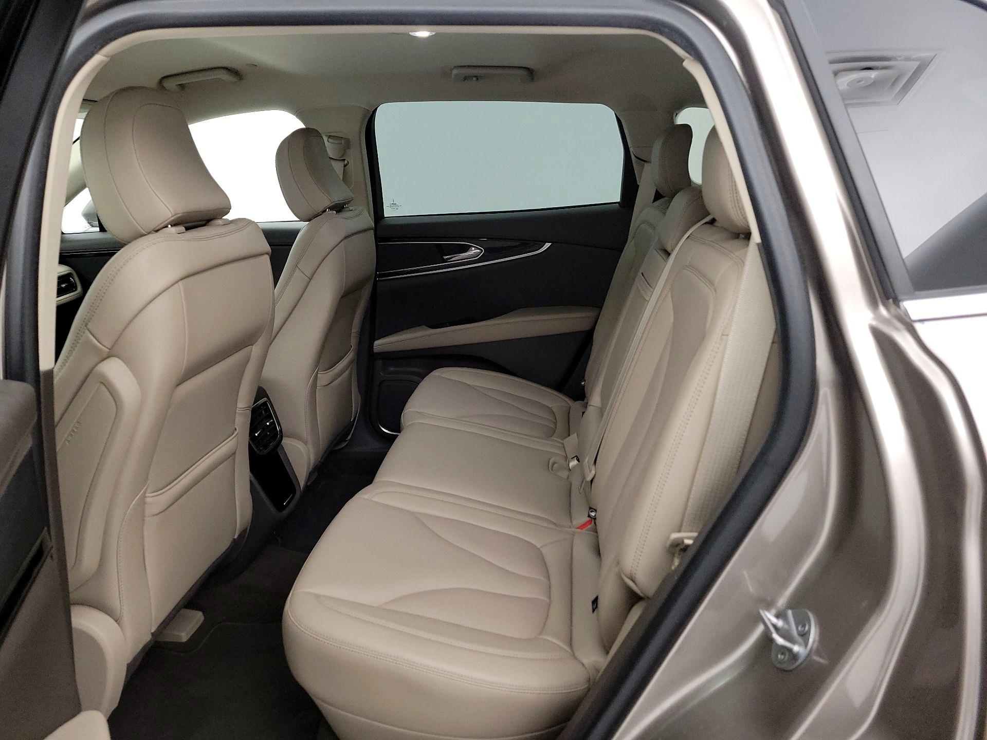 Thumbnail: 2021 Lincoln Nautilus - 20