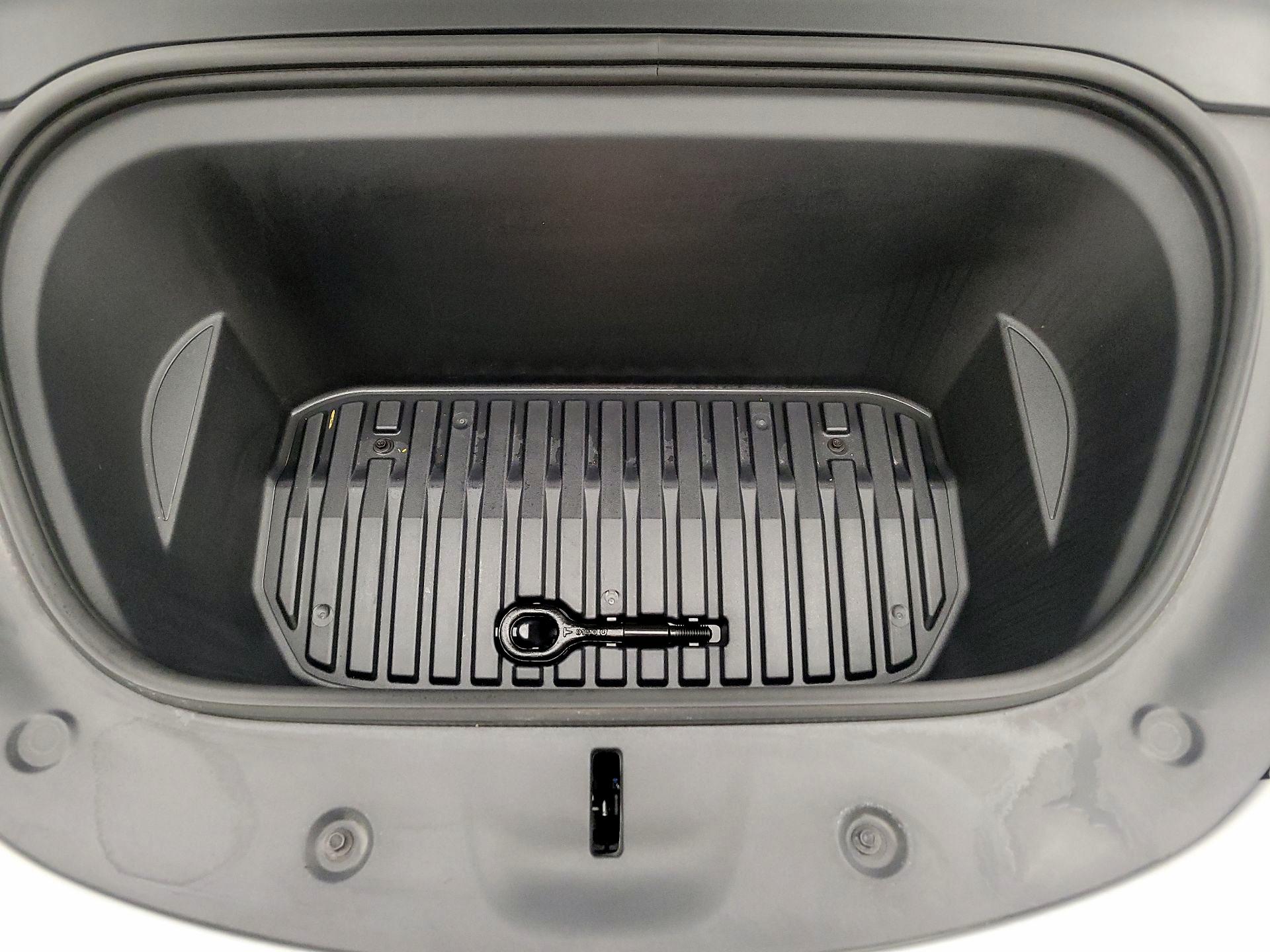 Thumbnail: 2023 Tesla Model Y - 20