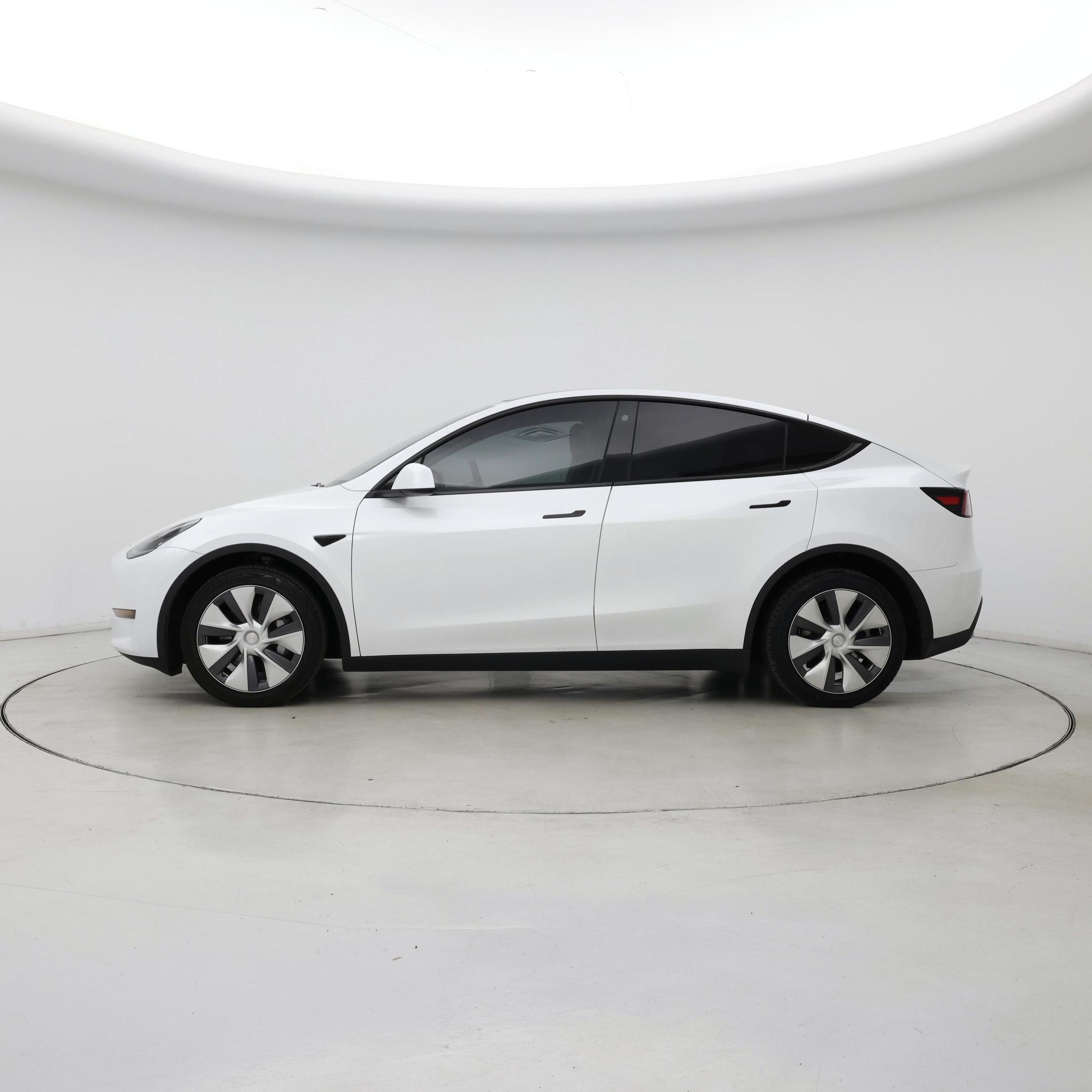 Thumbnail: 2023 Tesla Model Y - 3