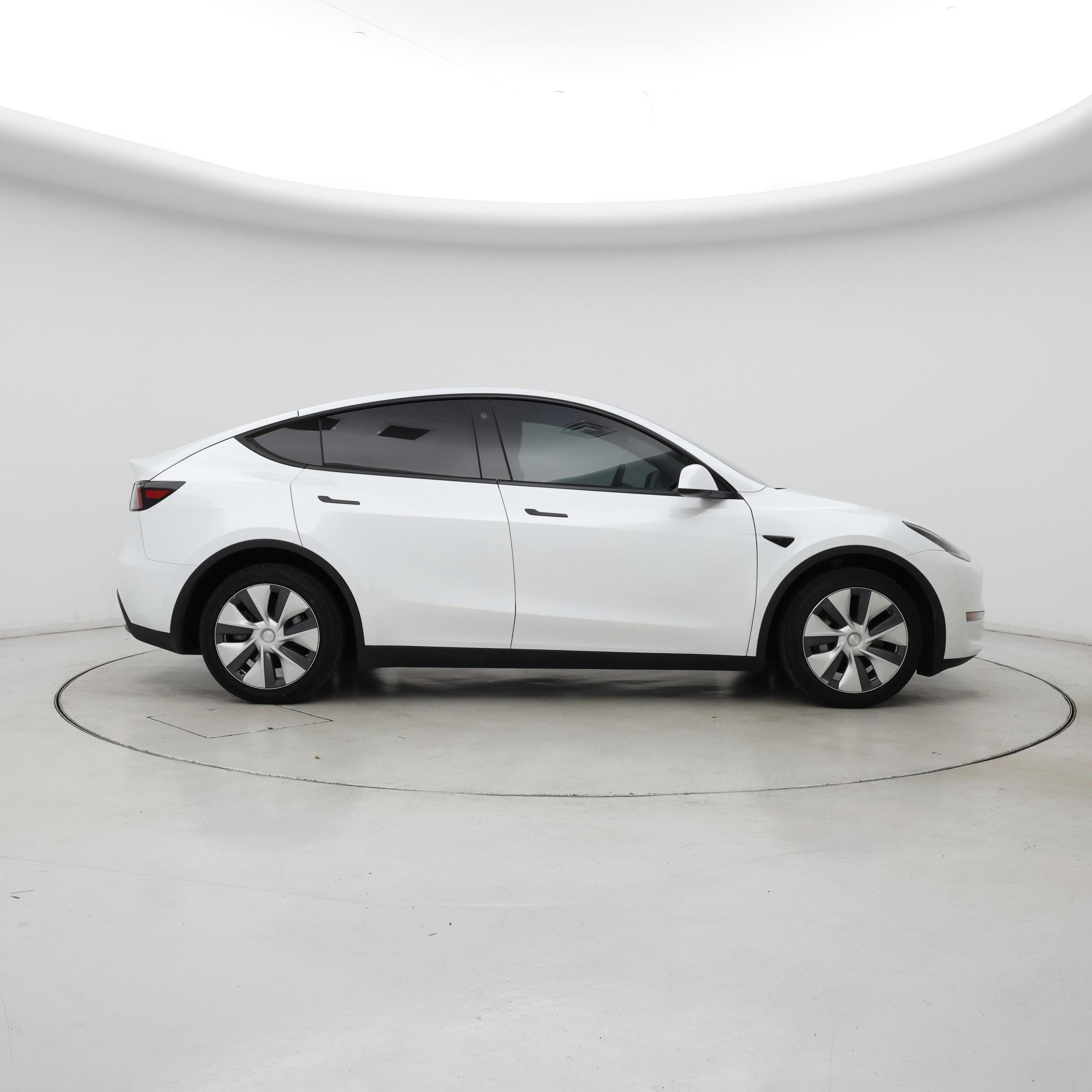 Thumbnail: 2023 Tesla Model Y - 7