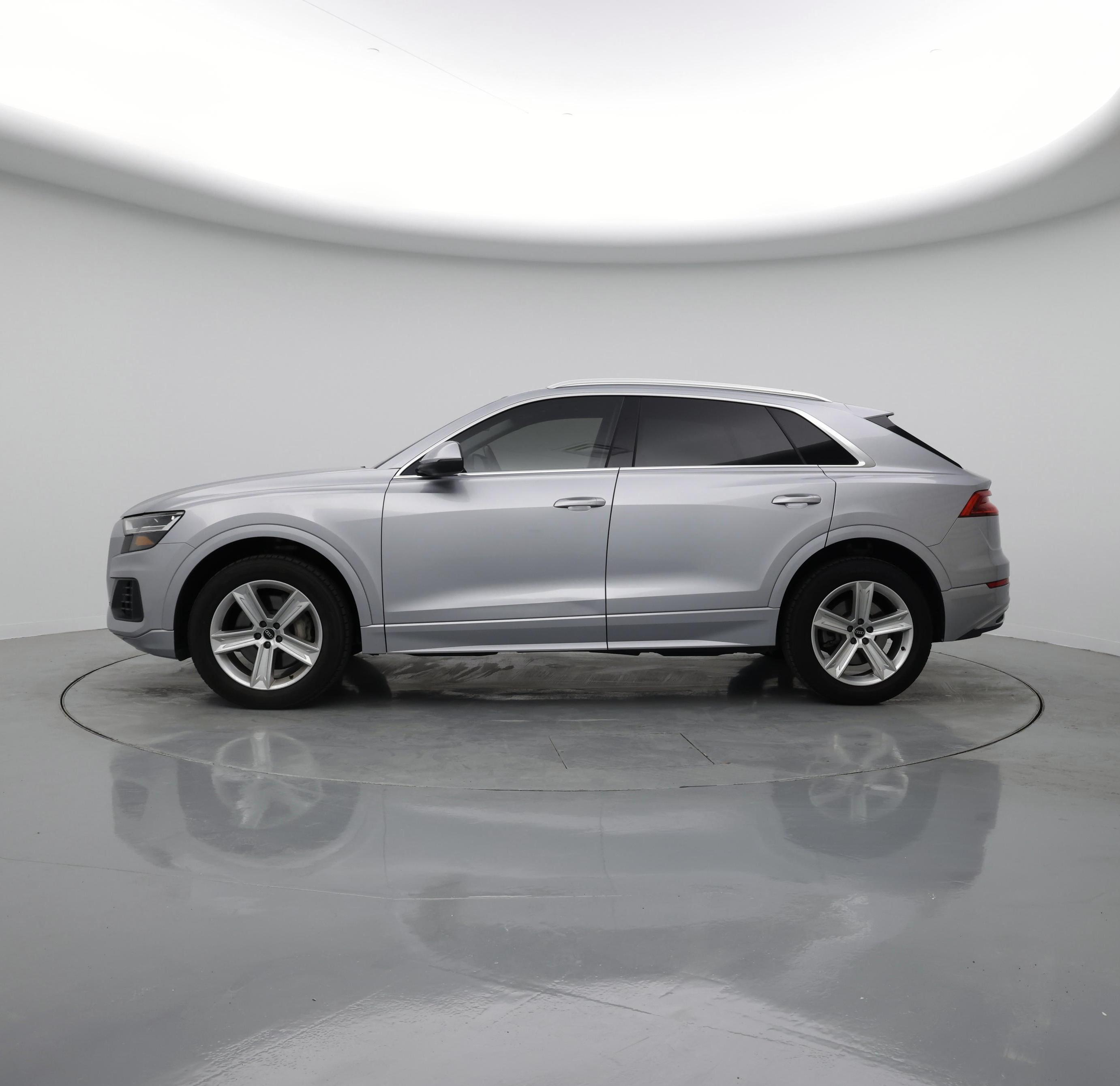 Thumbnail: 2021 Audi Q8 - 3