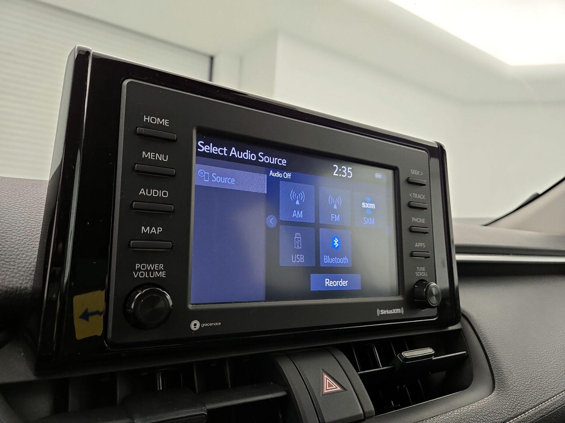 Thumbnail: 2022 Toyota RAV4 - 15