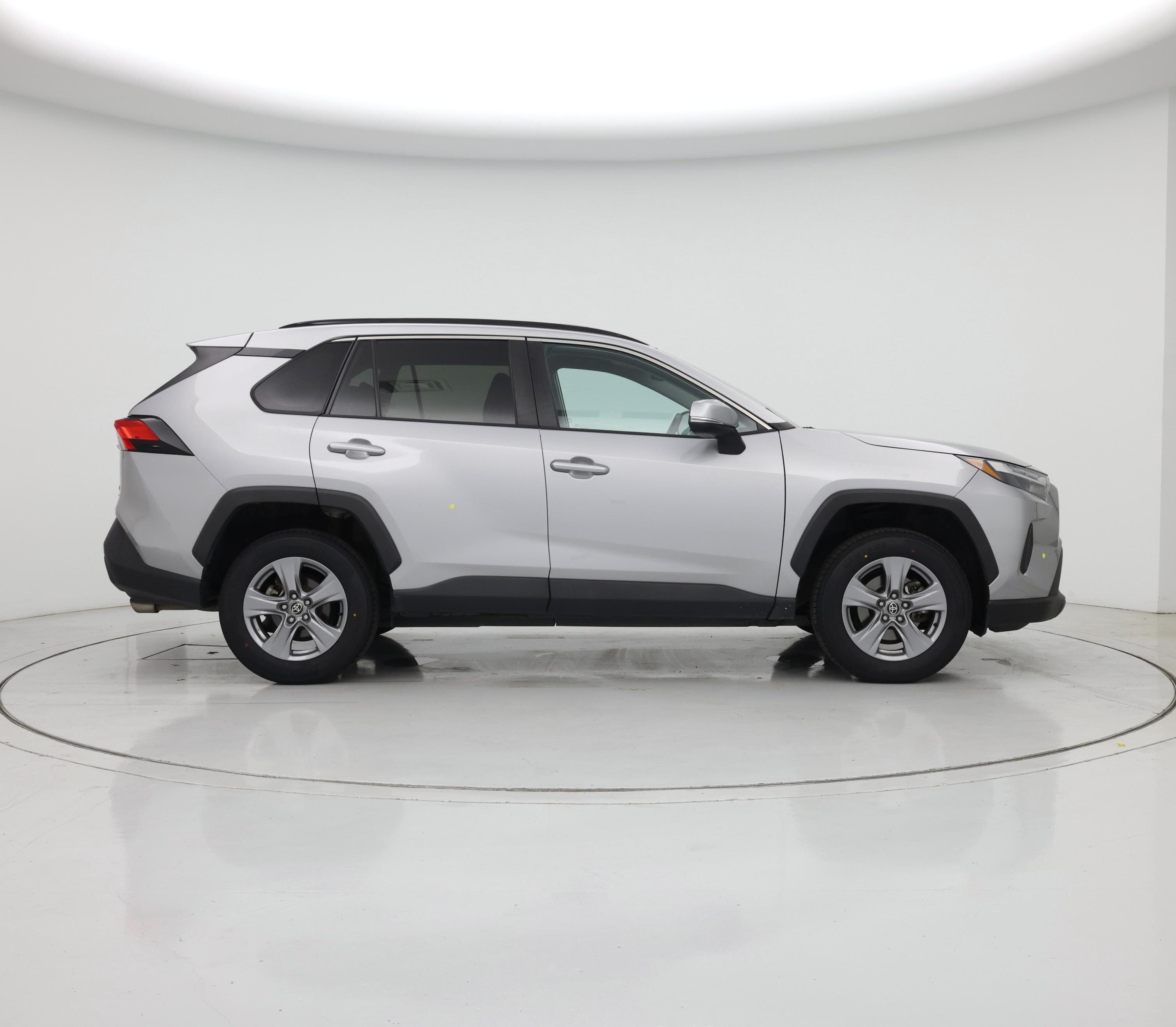 Thumbnail: 2022 Toyota RAV4 - 7