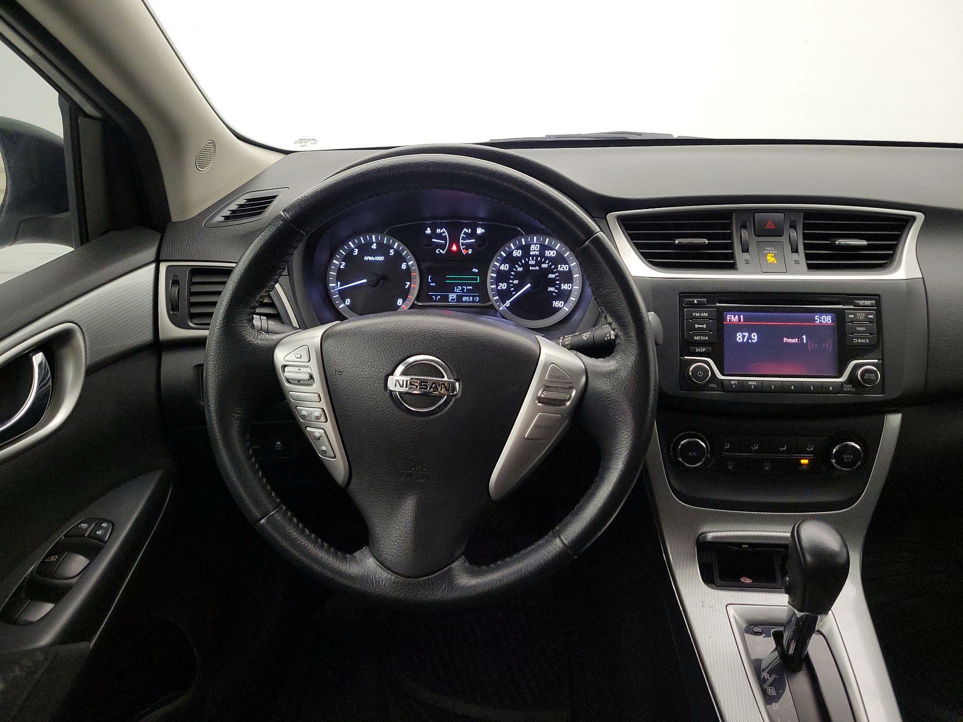 Thumbnail: 2015 Nissan Sentra - 10