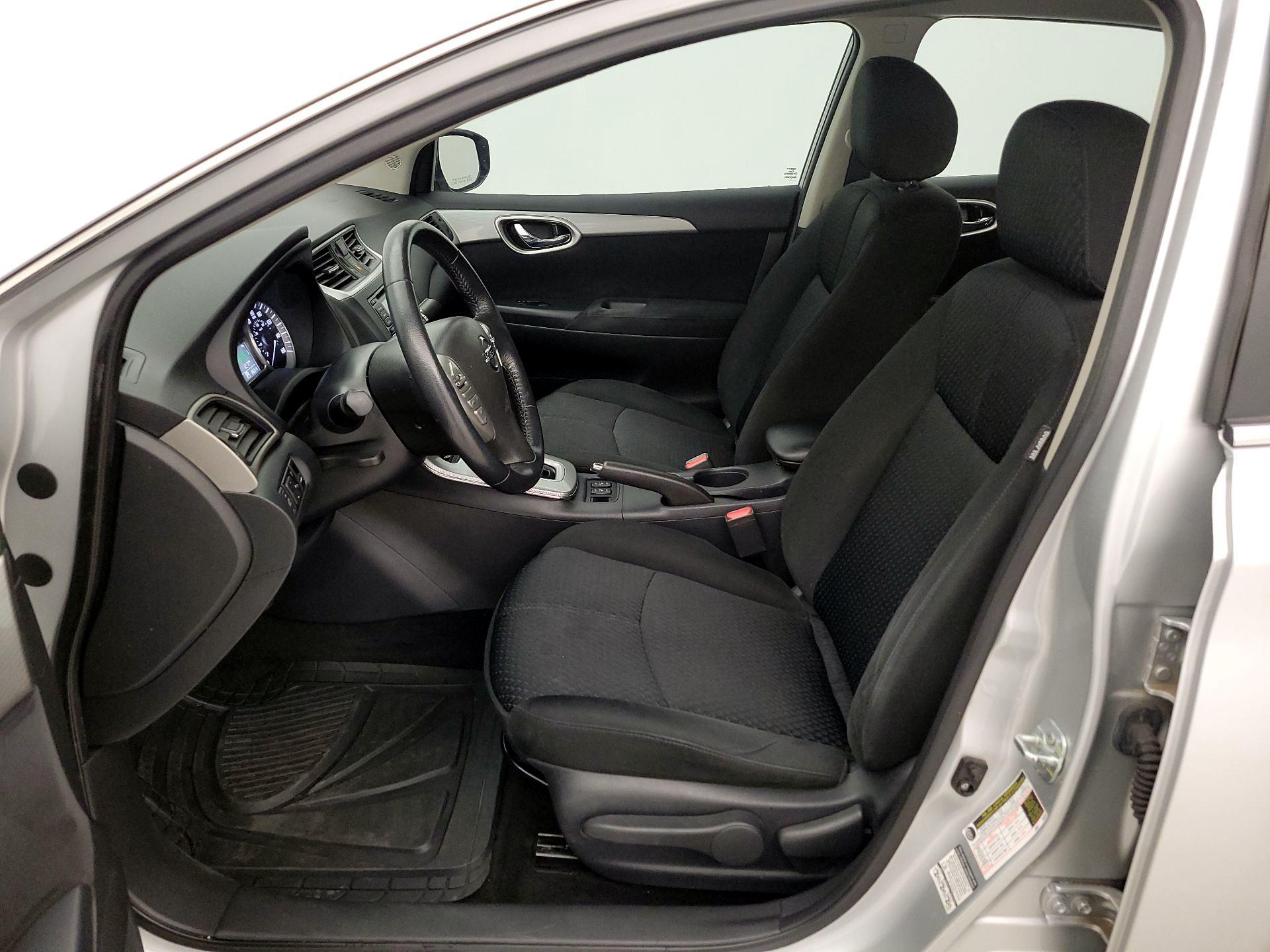 Thumbnail: 2015 Nissan Sentra - 11