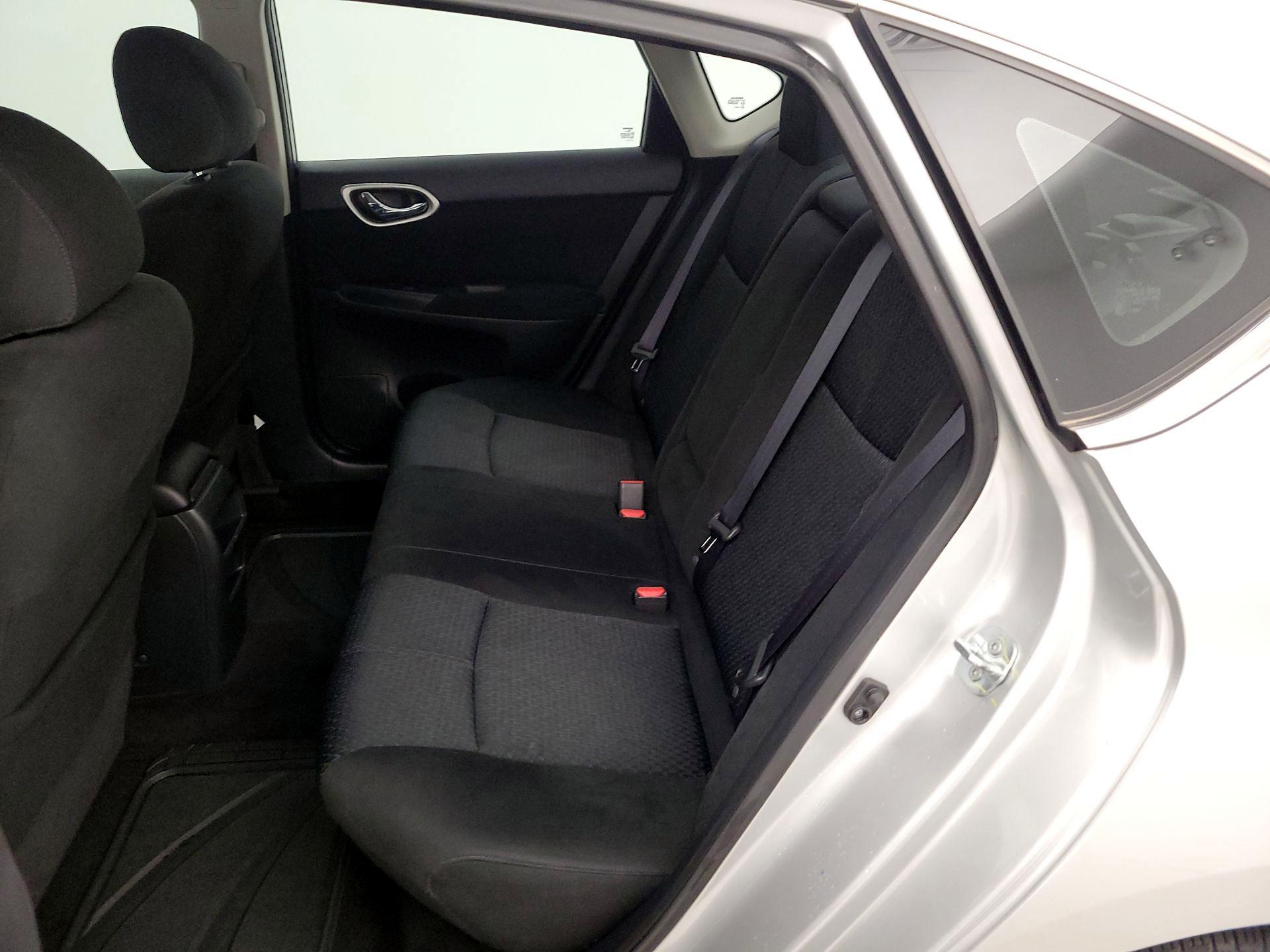 Thumbnail: 2015 Nissan Sentra - 19