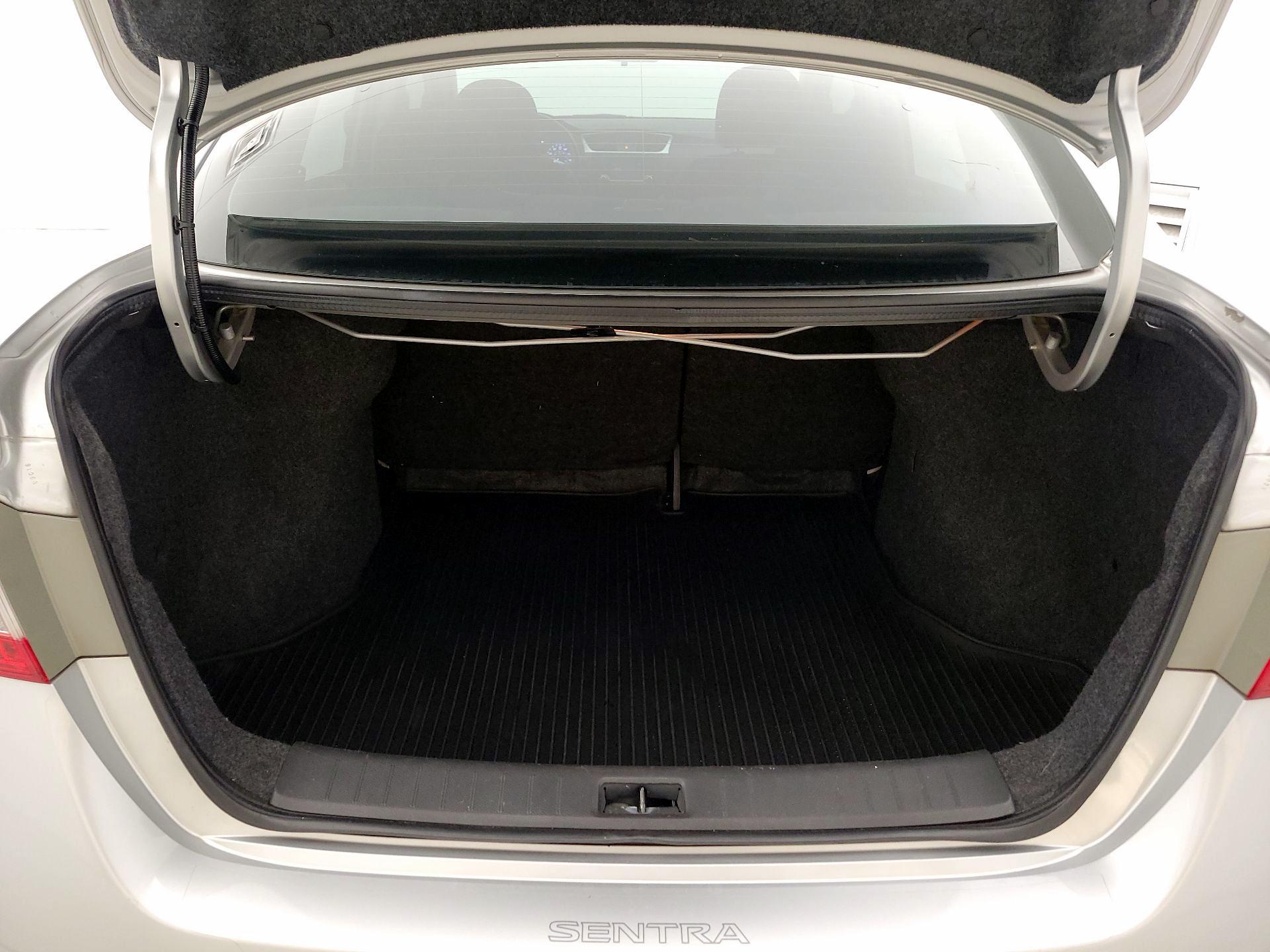 Thumbnail: 2015 Nissan Sentra - 20