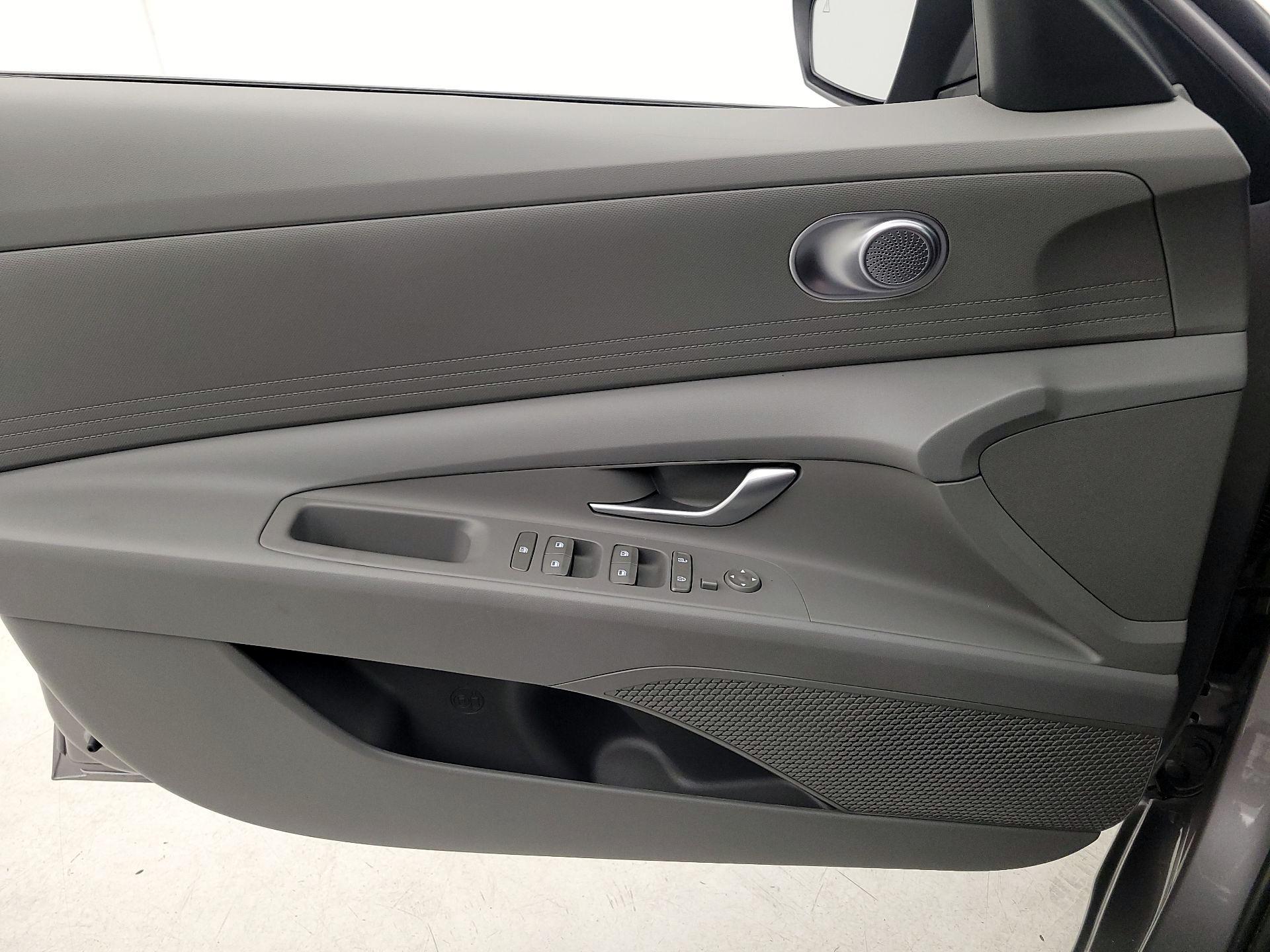 Thumbnail: 2024 Hyundai Elantra - 12