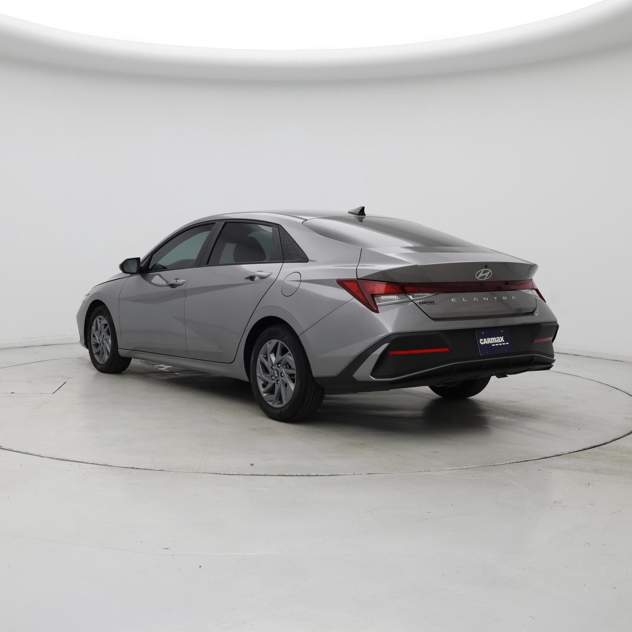 Thumbnail: 2024 Hyundai Elantra - 2