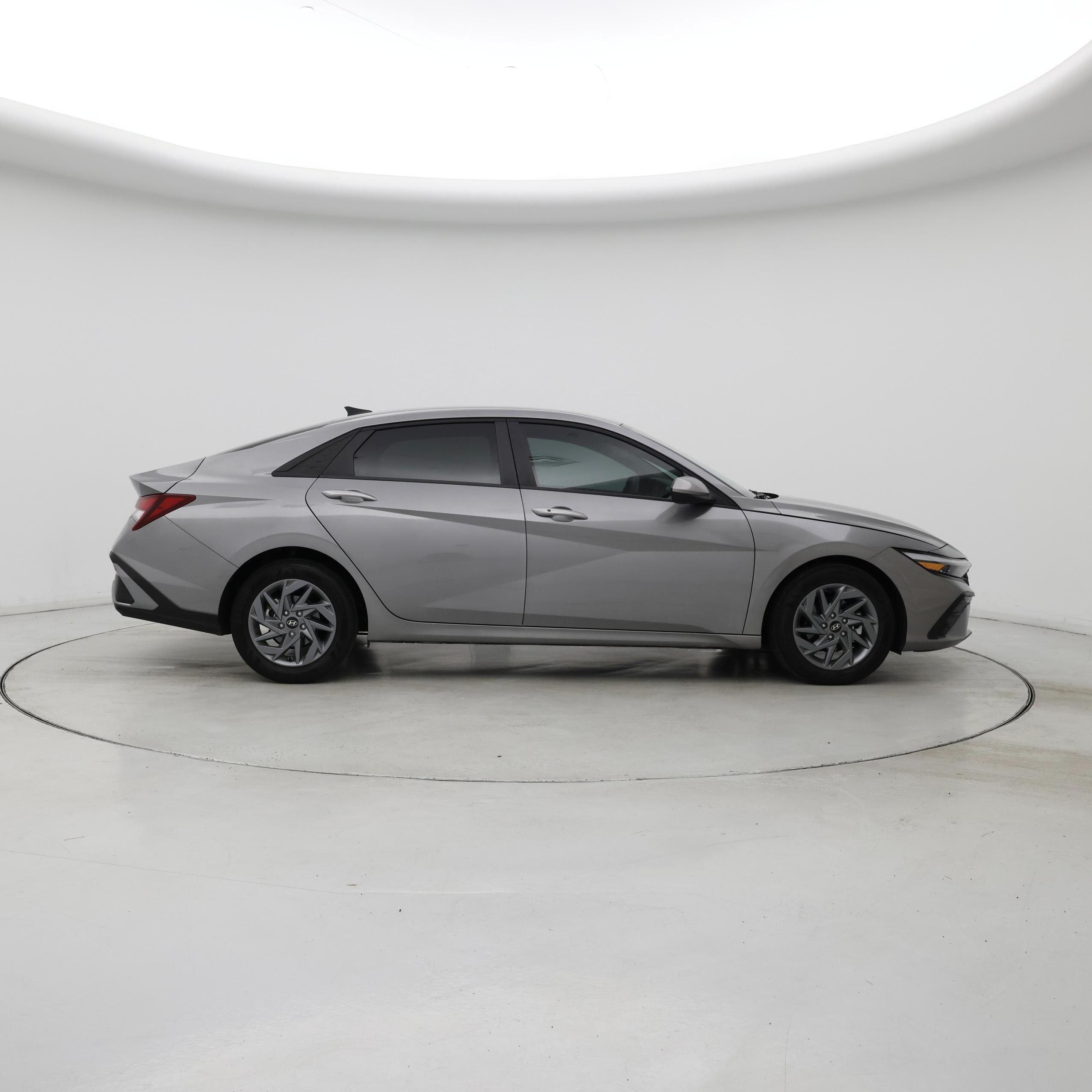 Thumbnail: 2024 Hyundai Elantra - 7