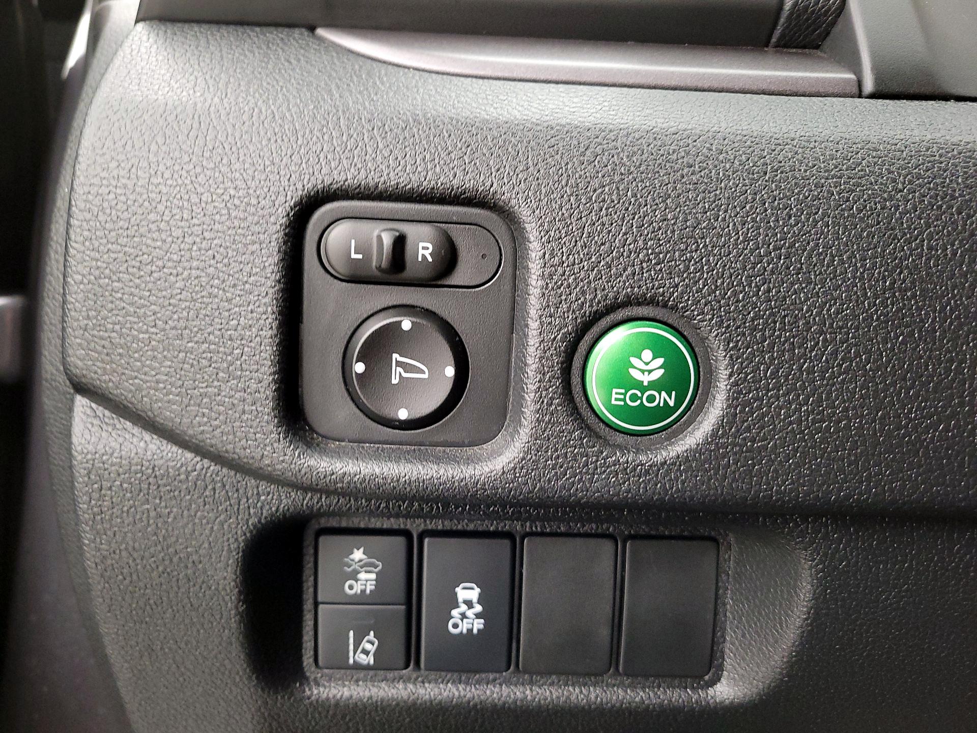 Thumbnail: 2019 Honda Pilot - 13