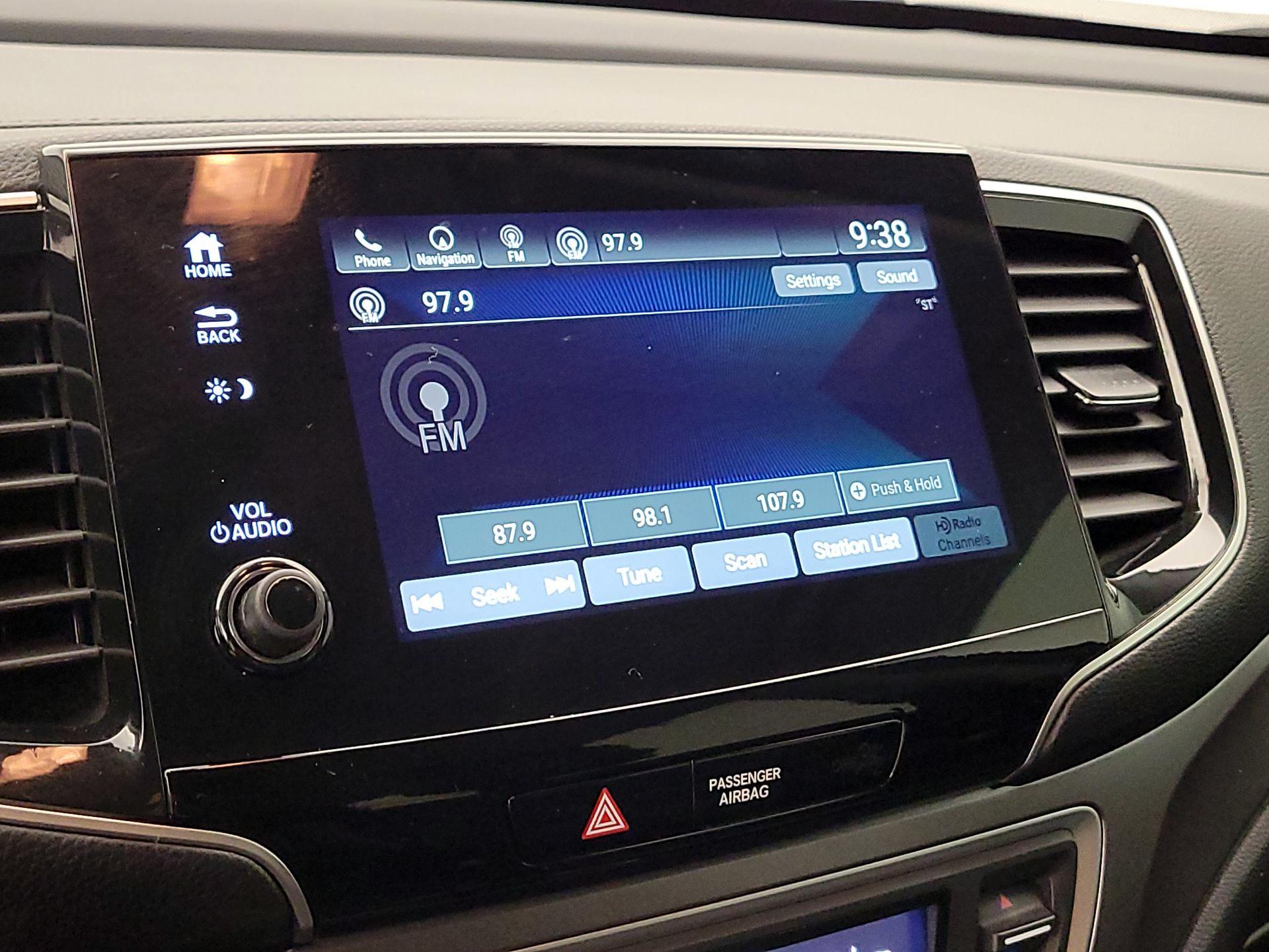 Thumbnail: 2019 Honda Pilot - 16