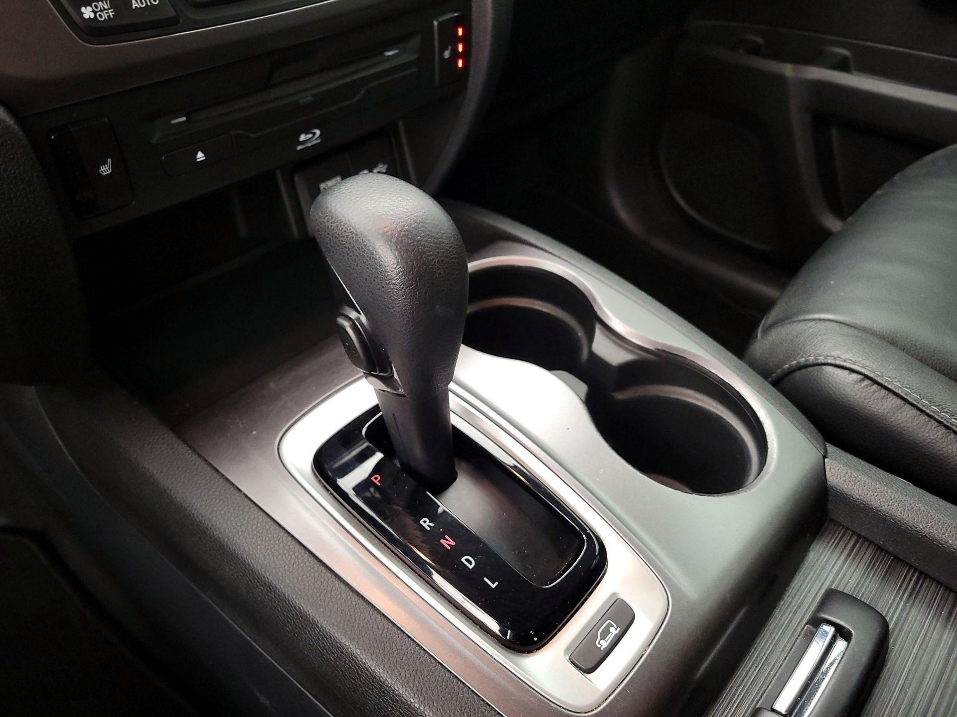 Thumbnail: 2019 Honda Pilot - 18