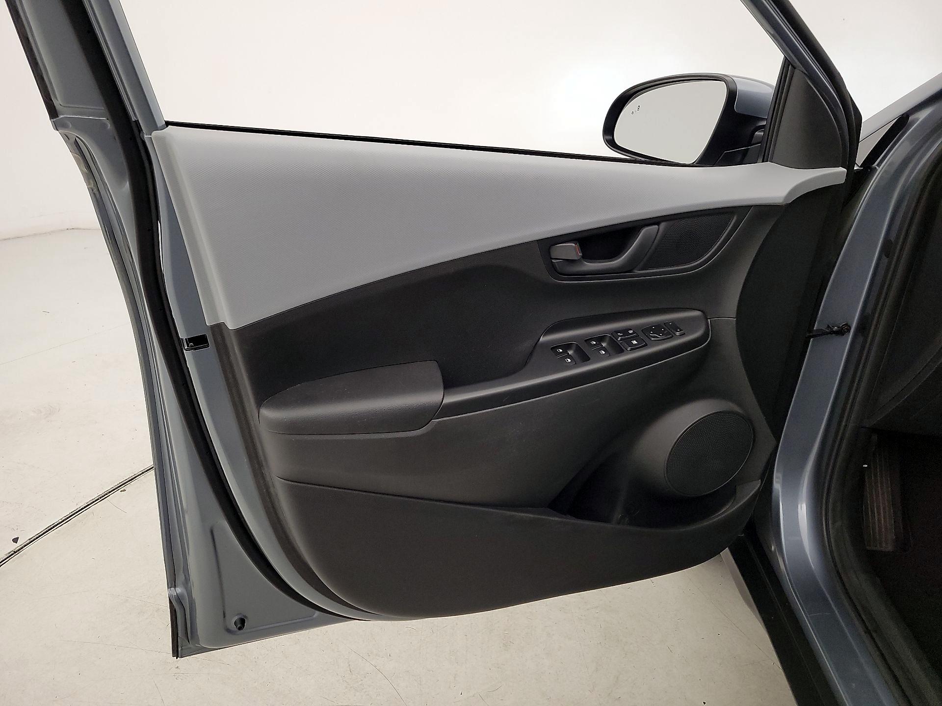 Thumbnail: 2020 Hyundai Kona - 12