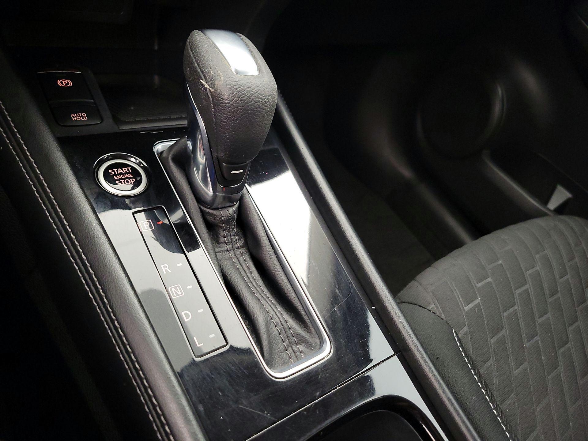 Thumbnail: 2023 Nissan Kicks - 16