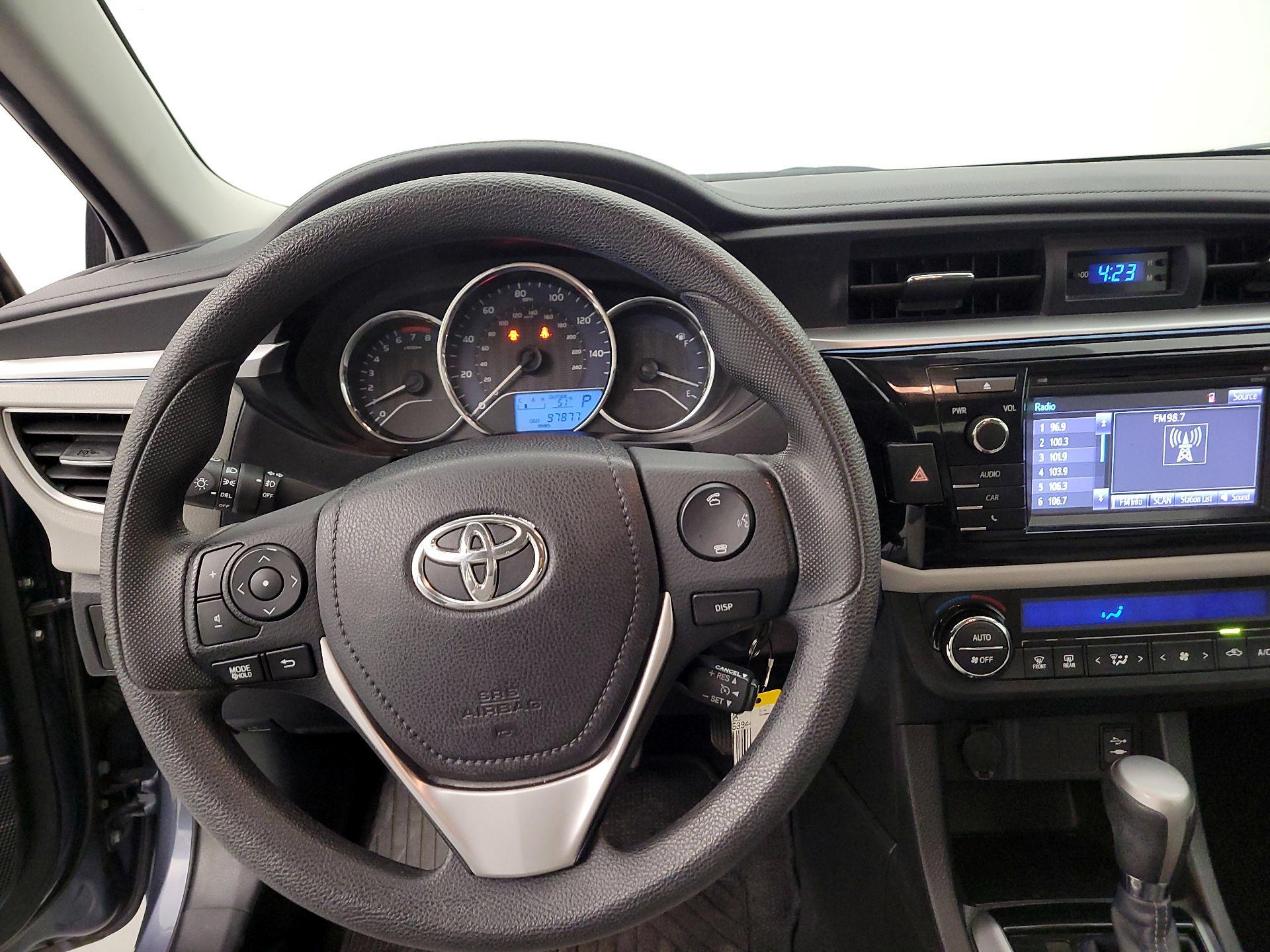 Thumbnail: 2015 Toyota Corolla - 10