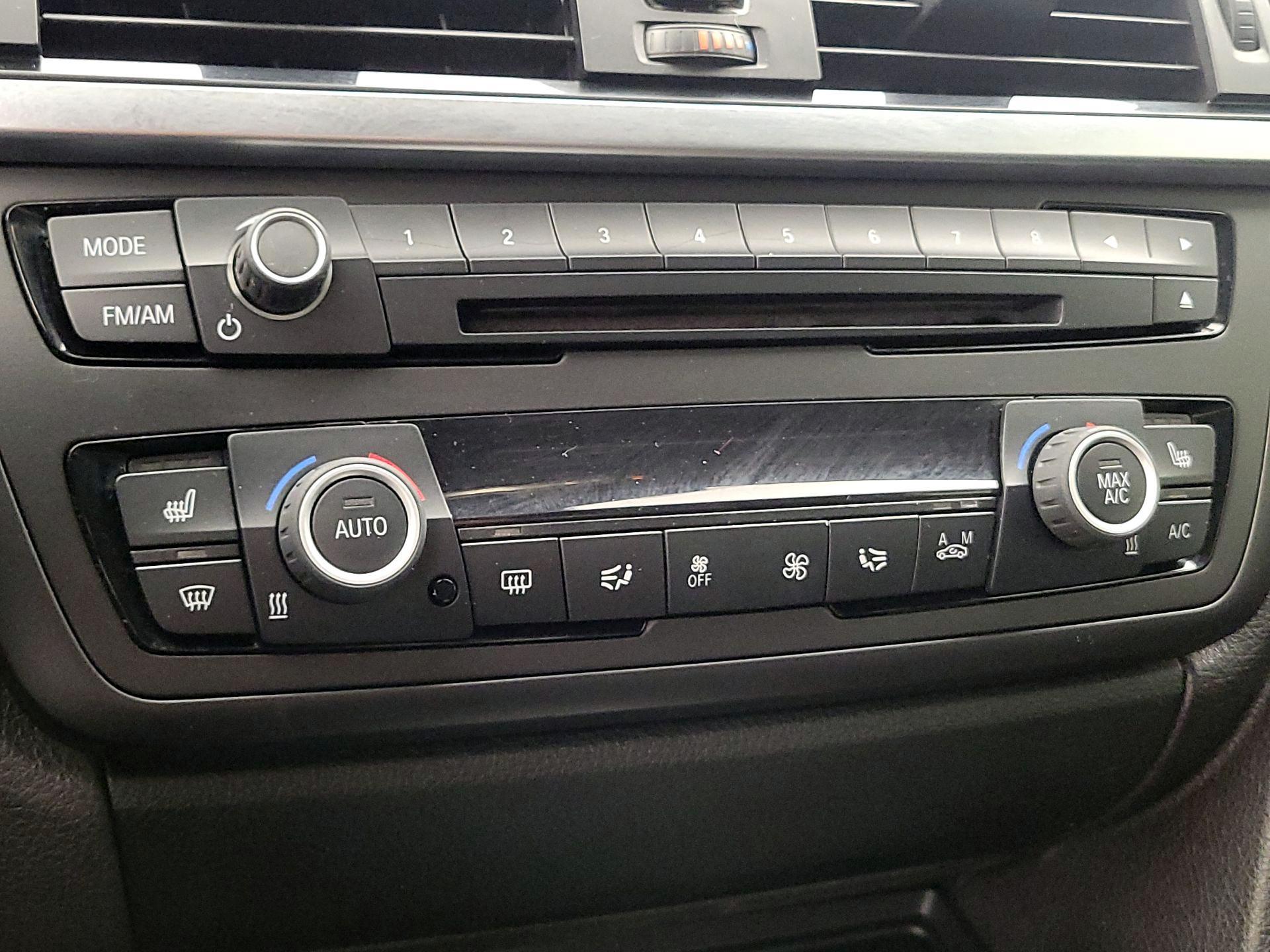 Thumbnail: 2015 BMW 4 Series - 17