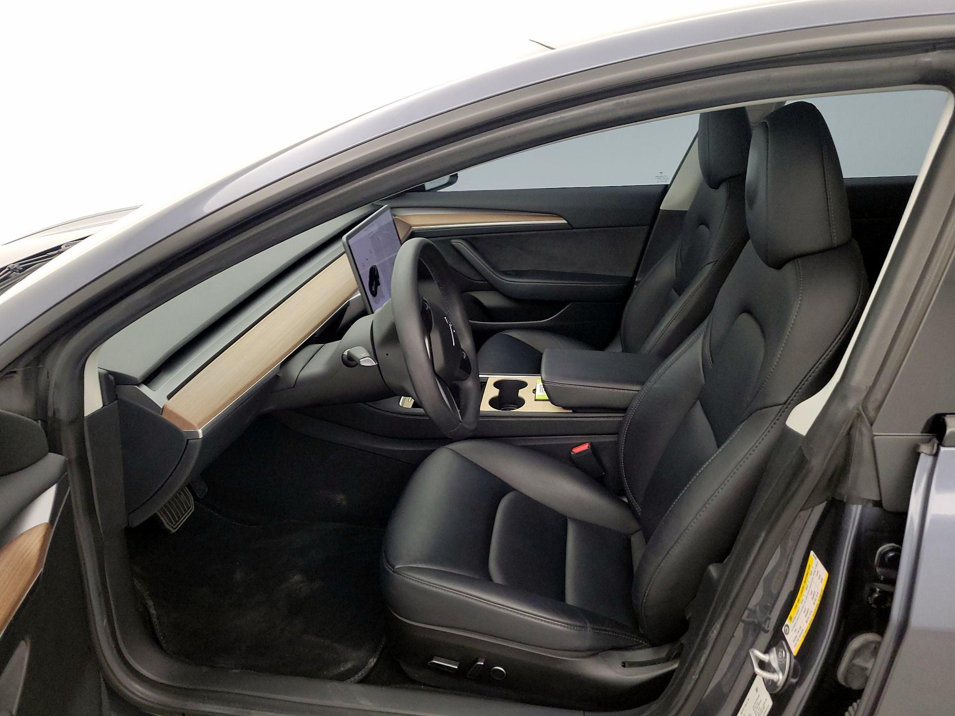 Thumbnail: 2023 Tesla Model 3 - 11