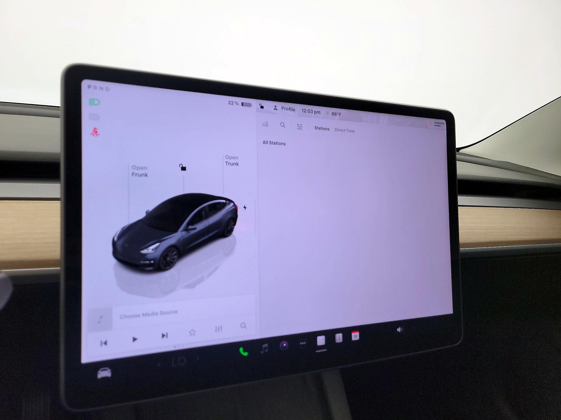 Thumbnail: 2023 Tesla Model 3 - 15