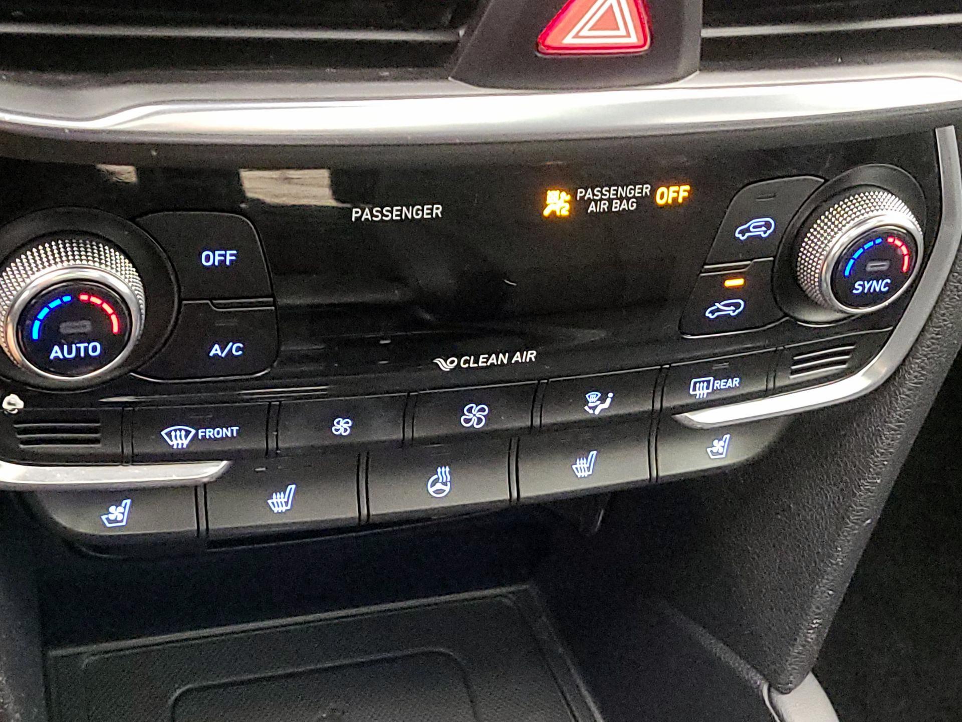 Thumbnail: 2019 Hyundai Santa Fe - 17