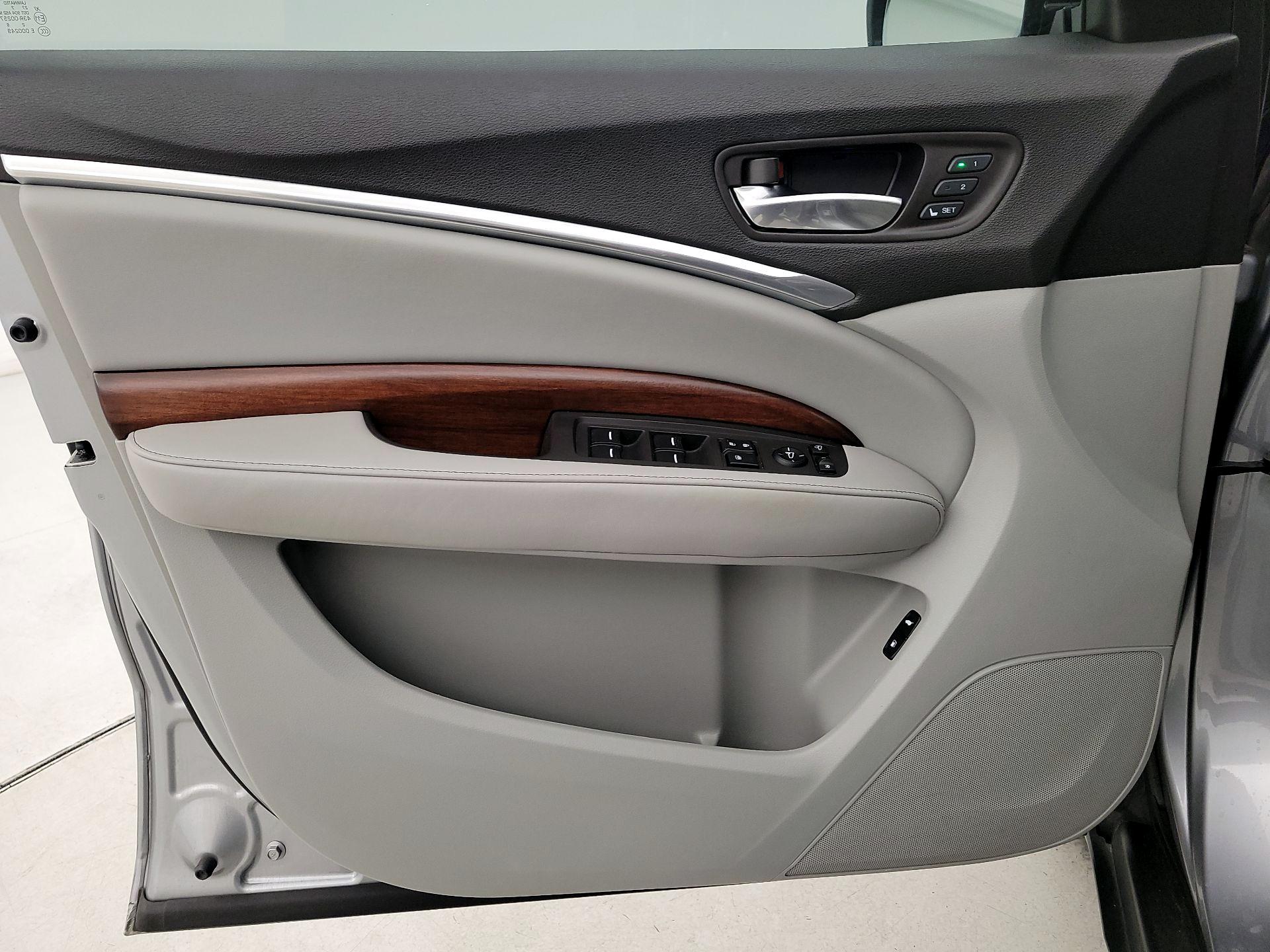 Thumbnail: 2018 Acura MDX - 12