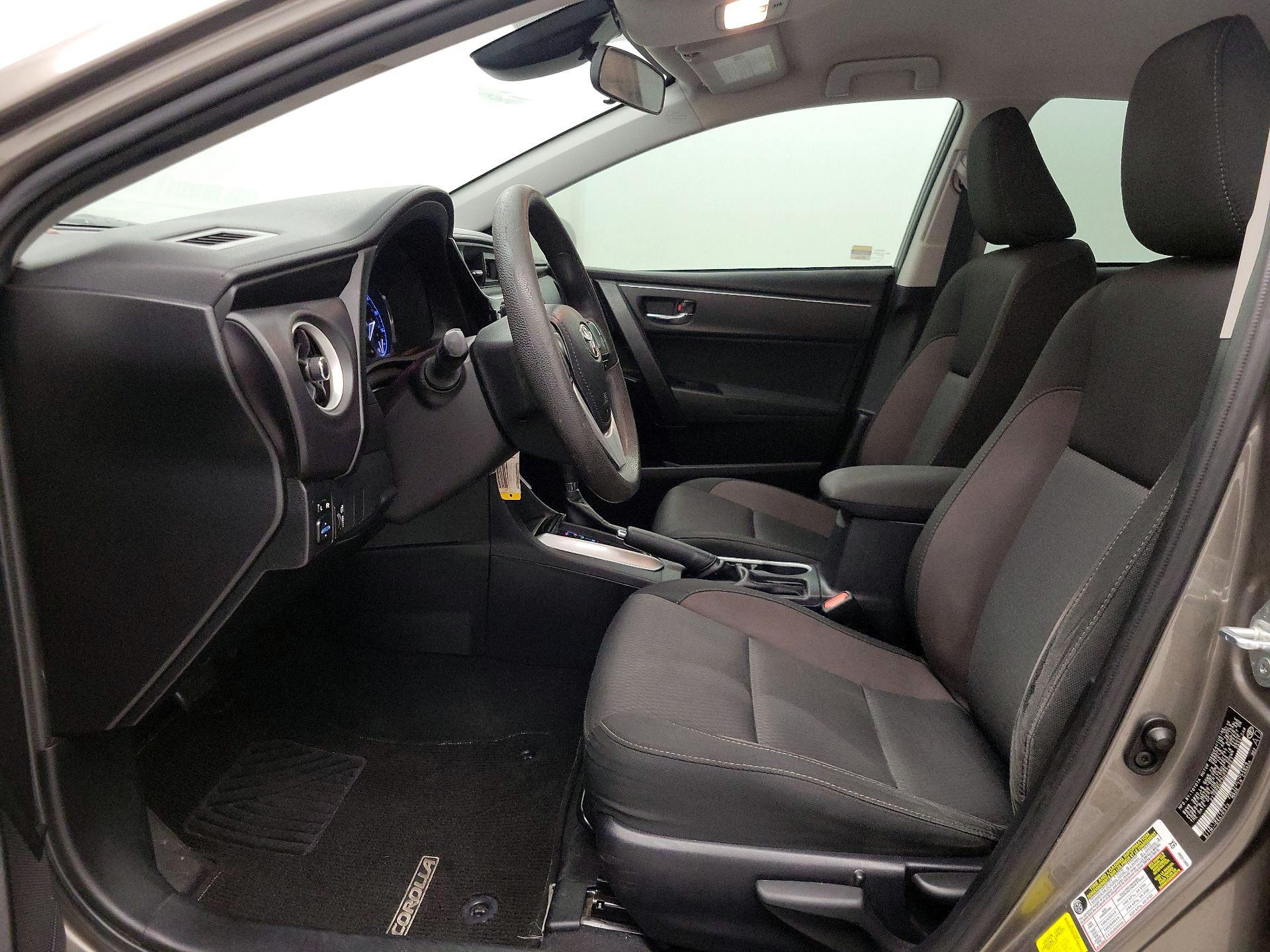 Thumbnail: 2017 Toyota Corolla - 11