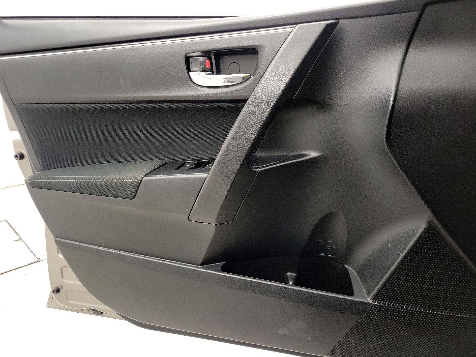 Thumbnail: 2017 Toyota Corolla - 12