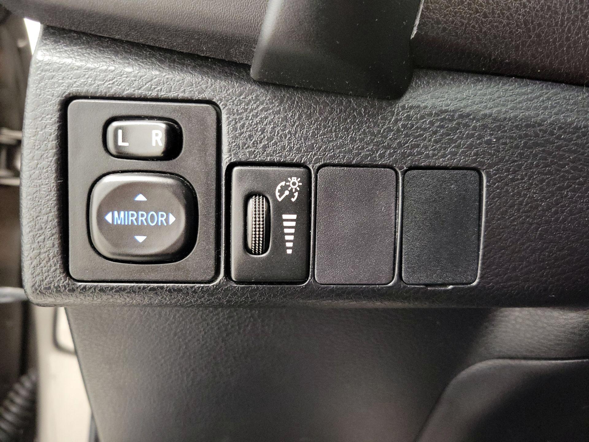 Thumbnail: 2017 Toyota Corolla - 13