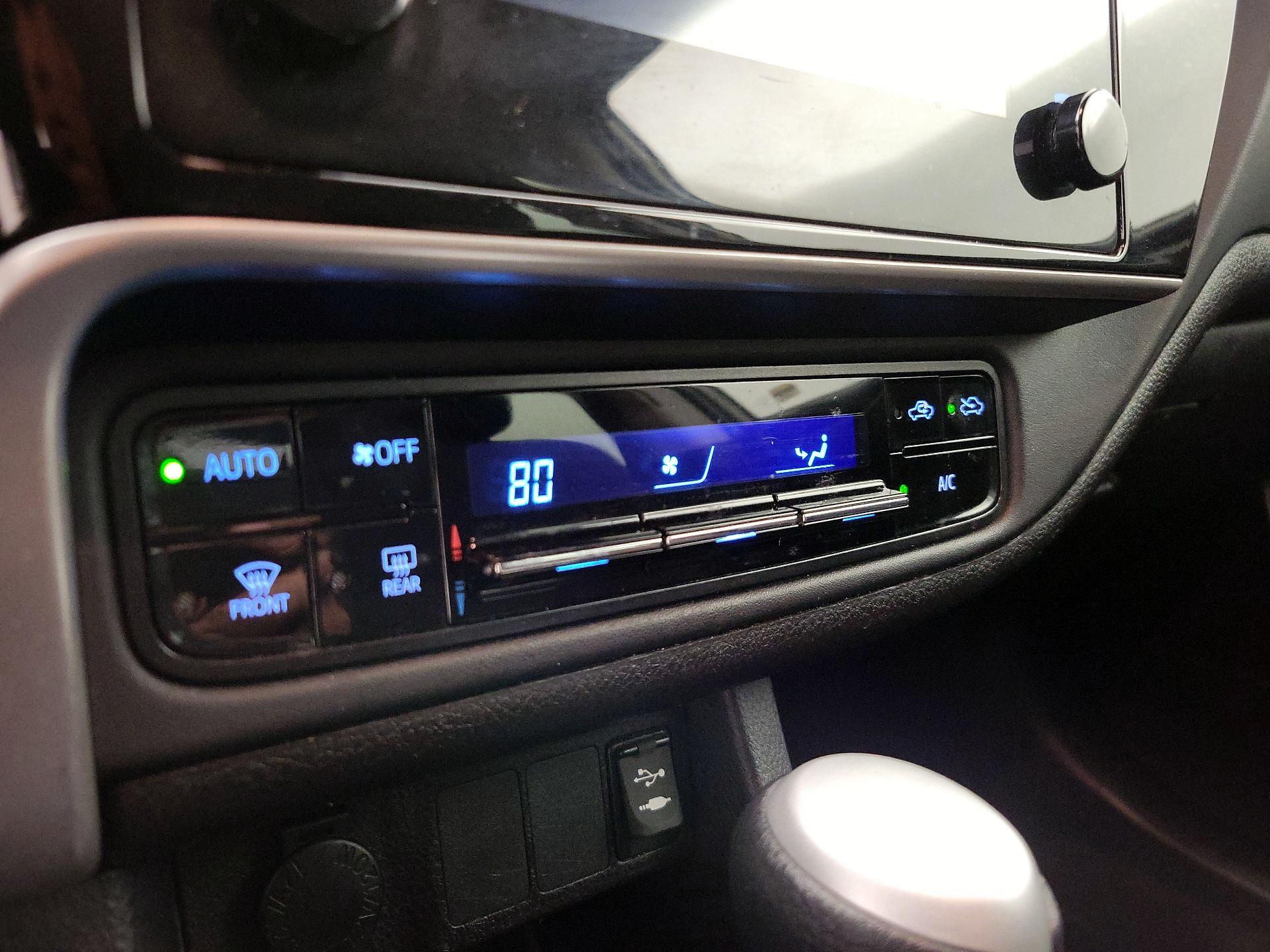 Thumbnail: 2017 Toyota Corolla - 16