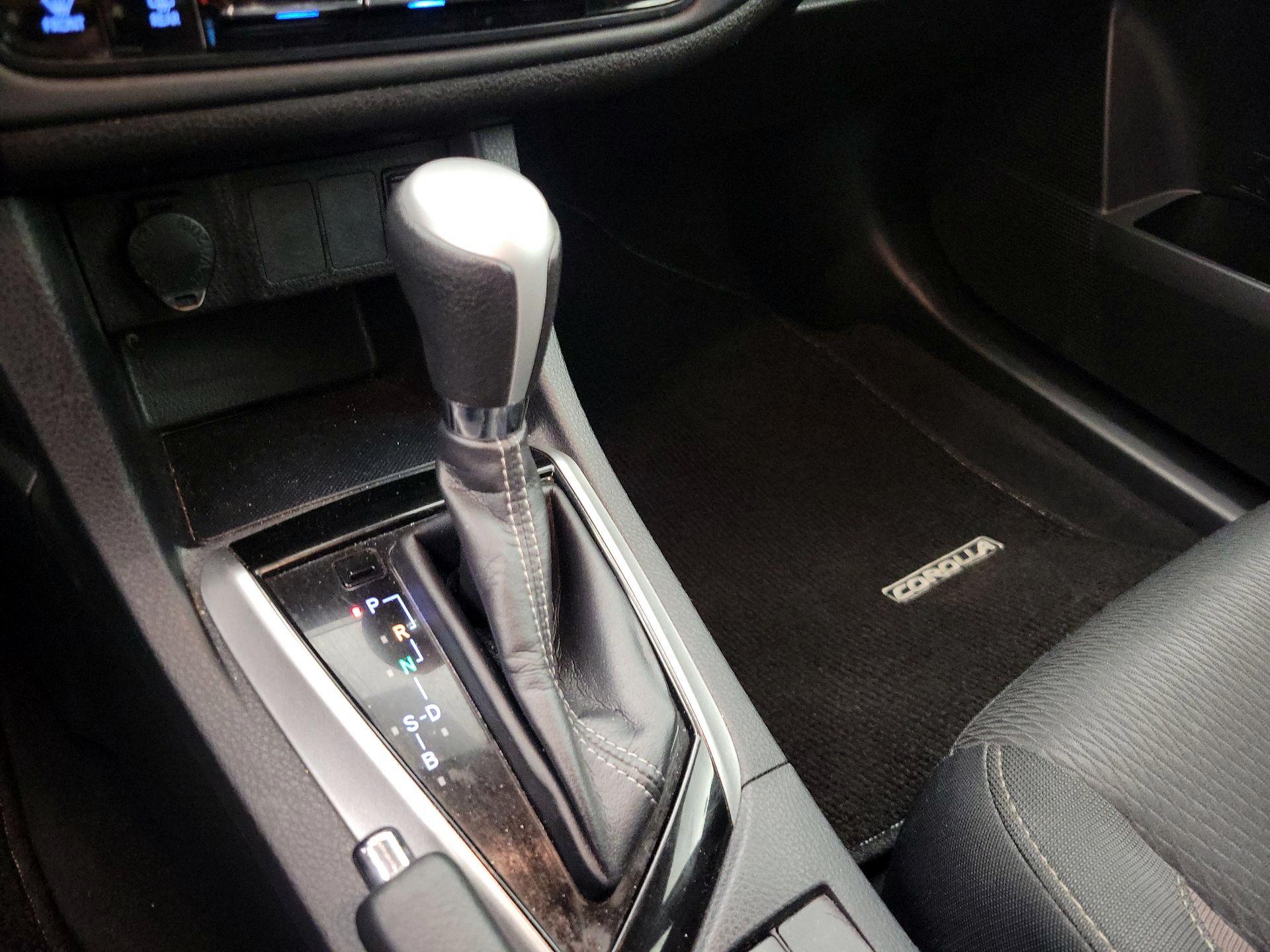 Thumbnail: 2017 Toyota Corolla - 17