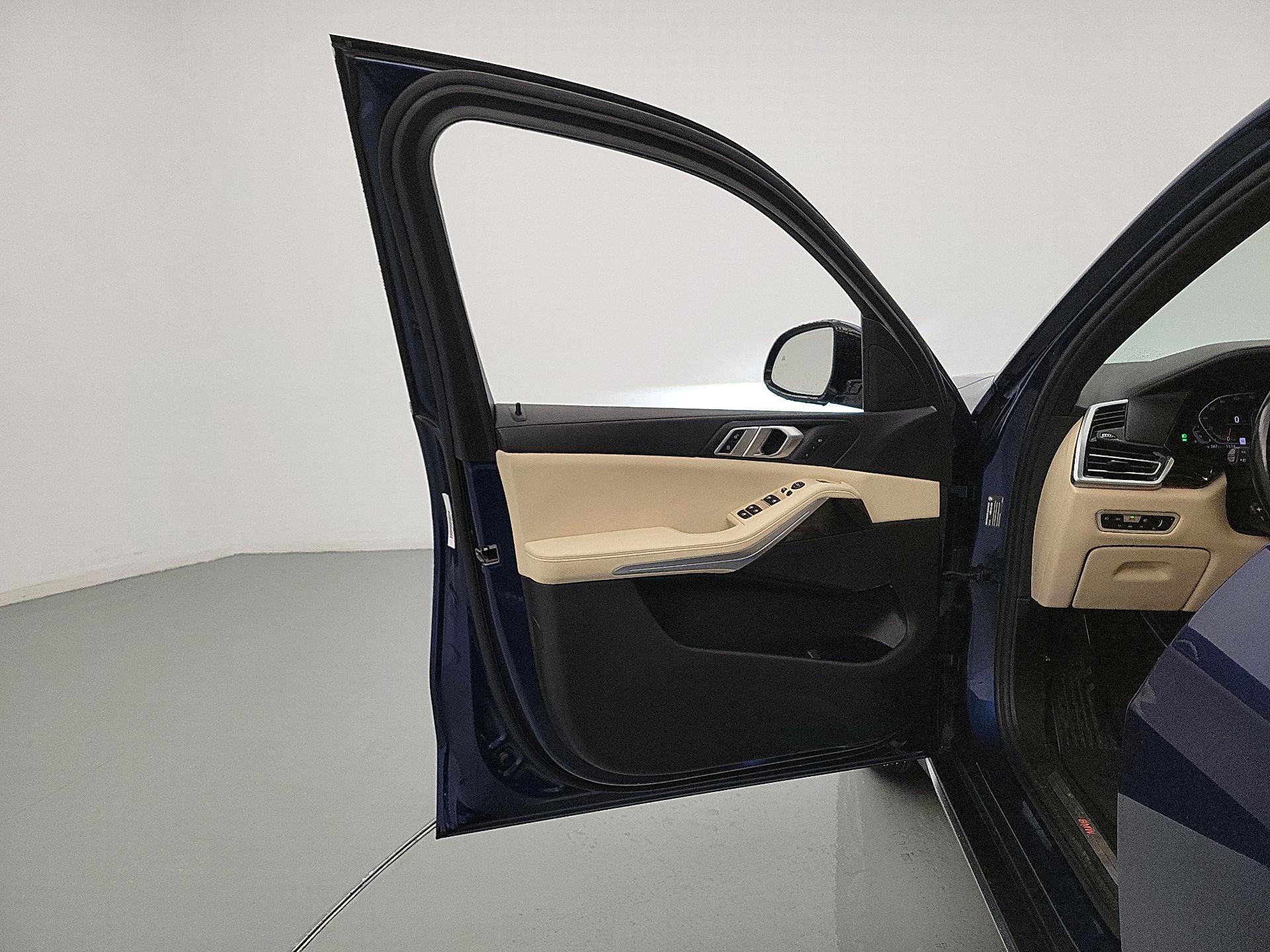 Thumbnail: 2020 BMW X5 - 12