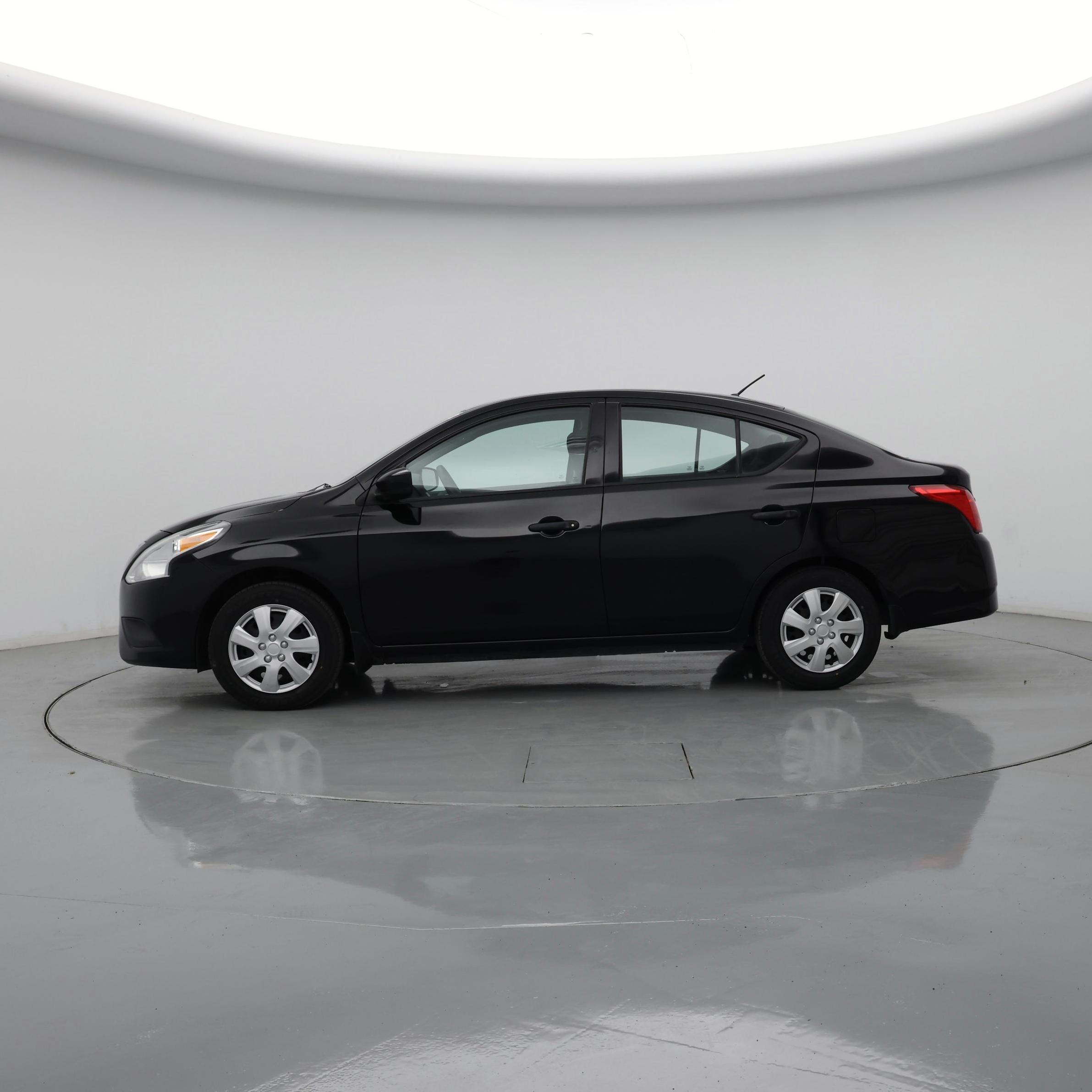 Thumbnail: 2017 Nissan Versa - 3