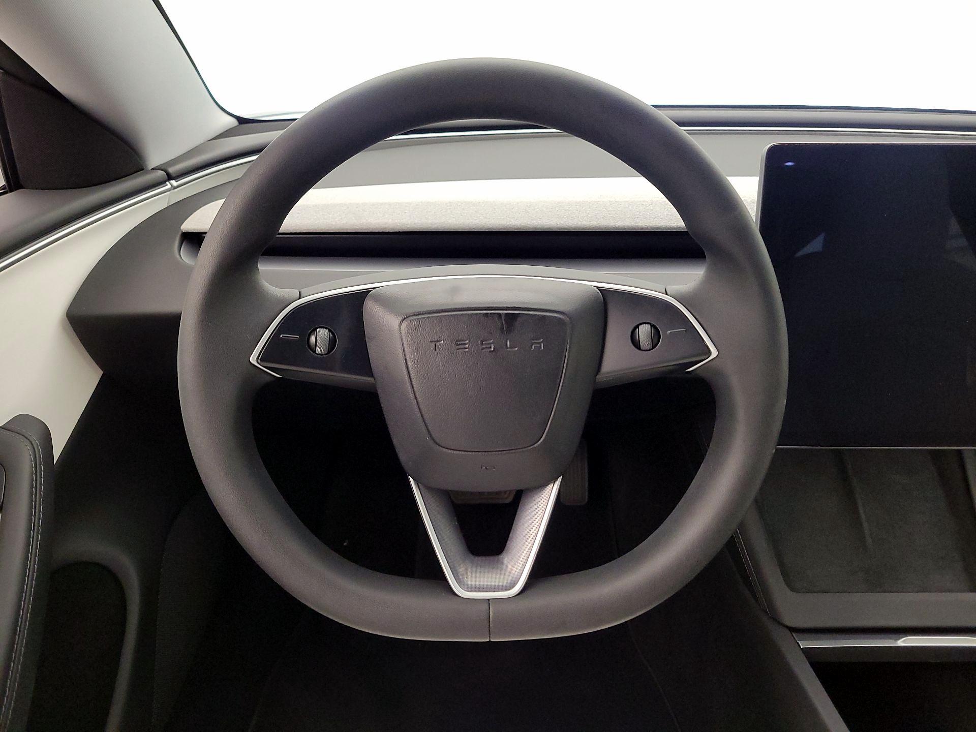 Thumbnail: 2024 Tesla Model 3 - 10