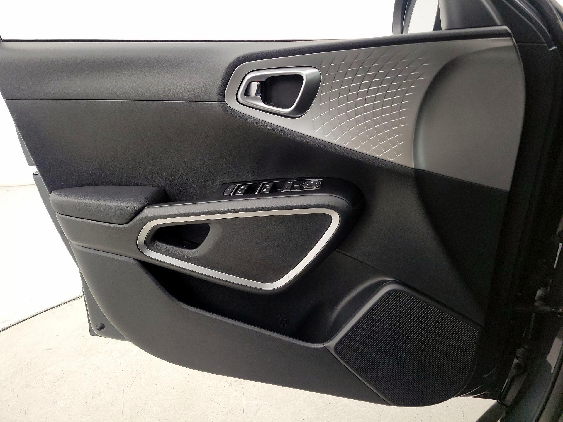 Thumbnail: 2023 Kia Soul - 12