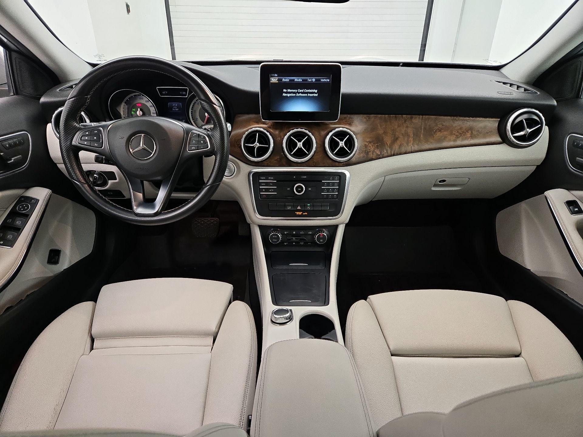 Thumbnail: 2016 Mercedes-Benz GLA - 9