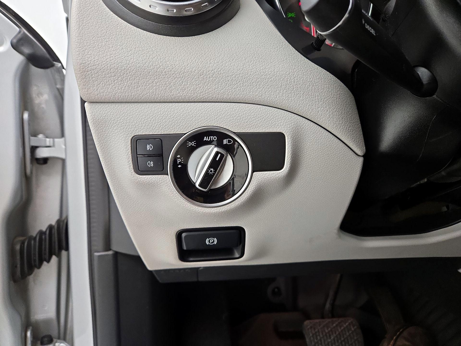 Thumbnail: 2016 Mercedes-Benz GLA - 13