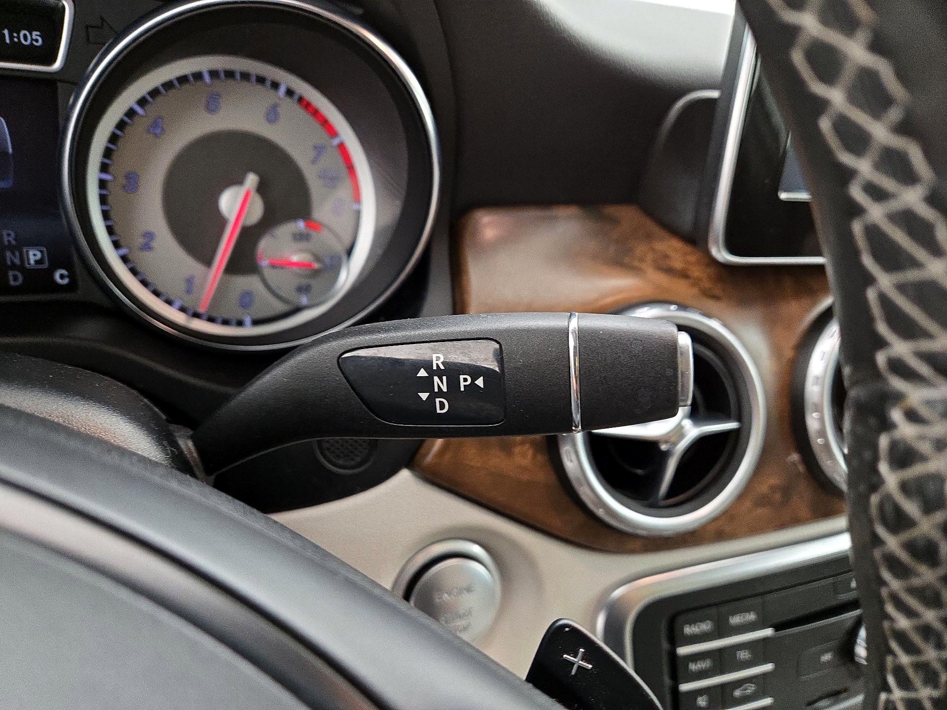 Thumbnail: 2016 Mercedes-Benz GLA - 17