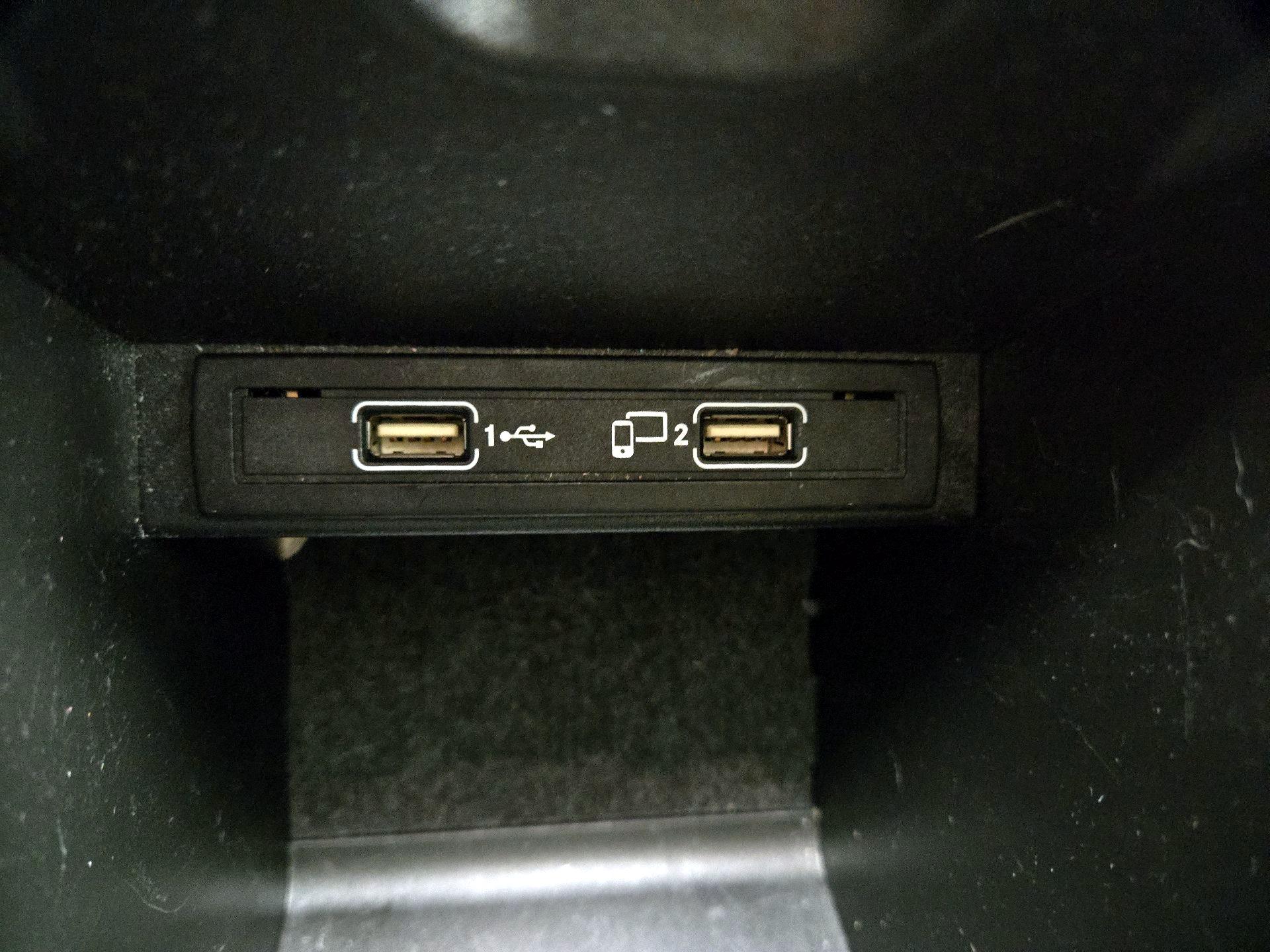 Thumbnail: 2016 Mercedes-Benz GLA - 18