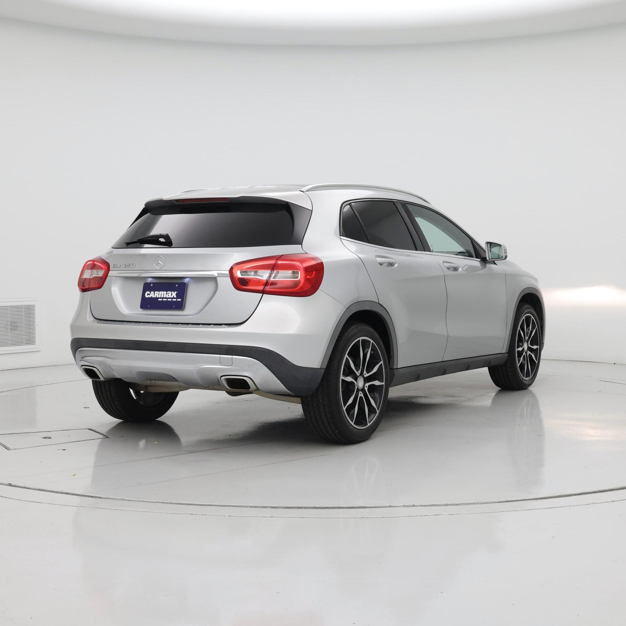 Thumbnail: 2016 Mercedes-Benz GLA - 8